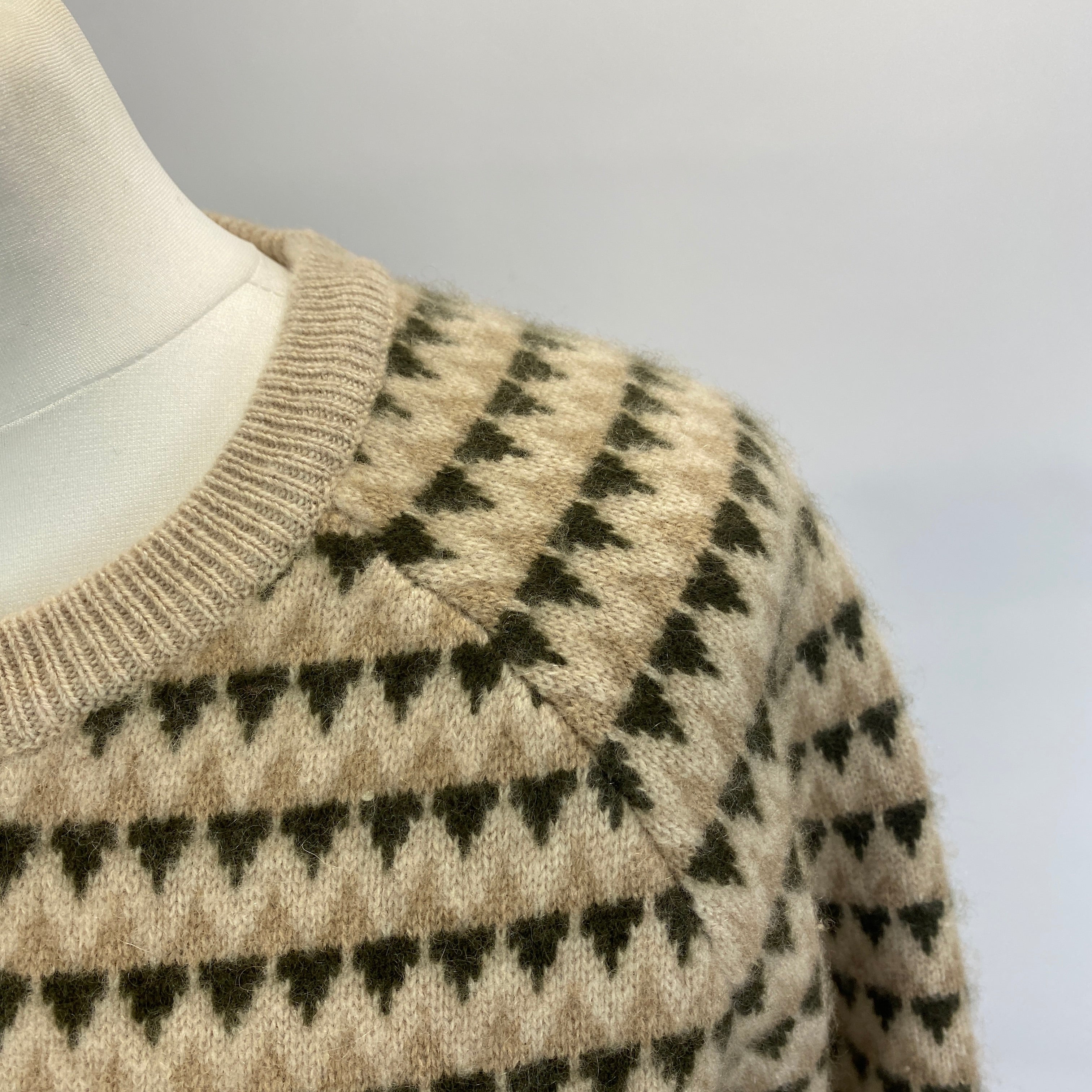 Madeleine Thompson Cream Intarsia Knit Cashmere Sweater M