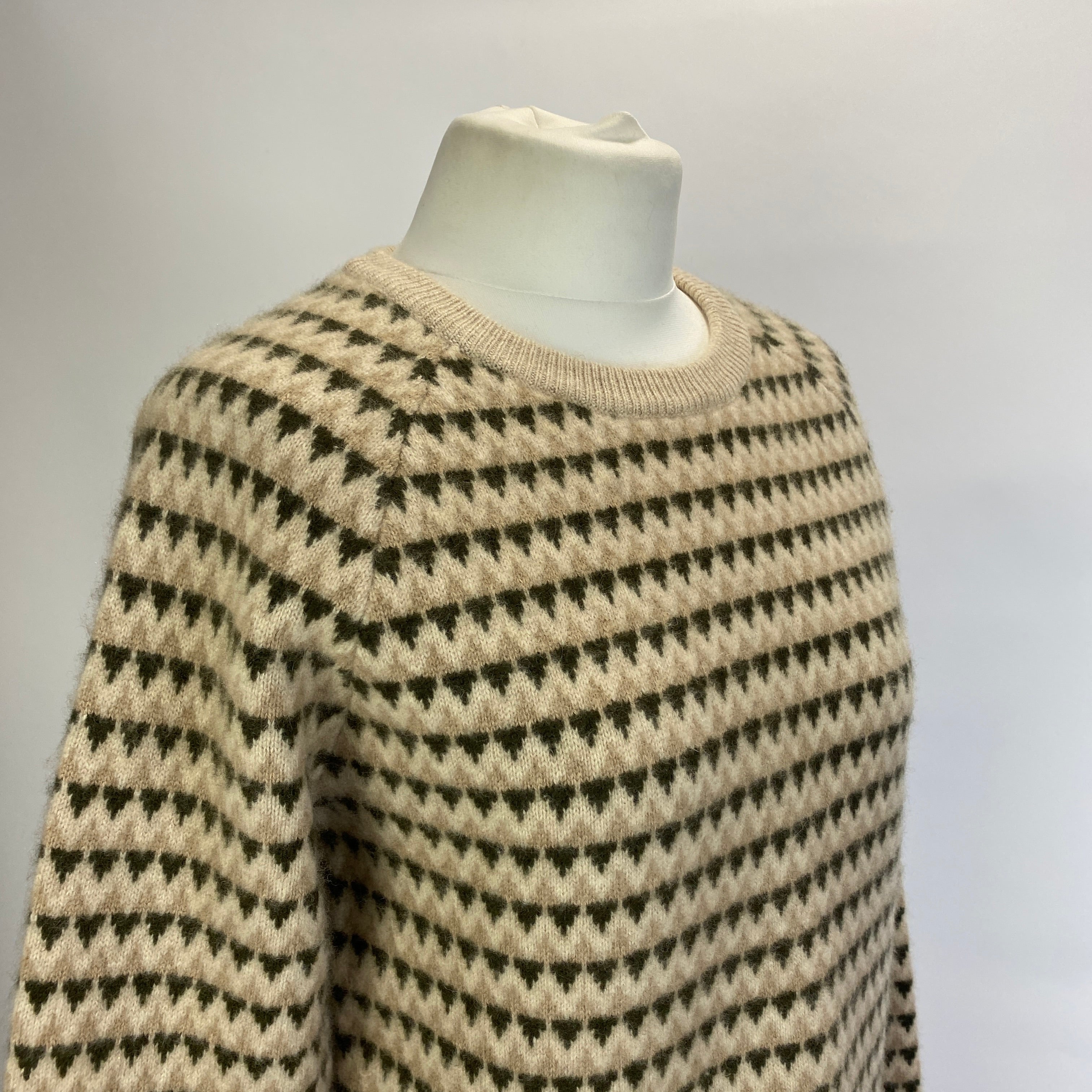 Madeleine Thompson Cream Intarsia Knit Cashmere Sweater M