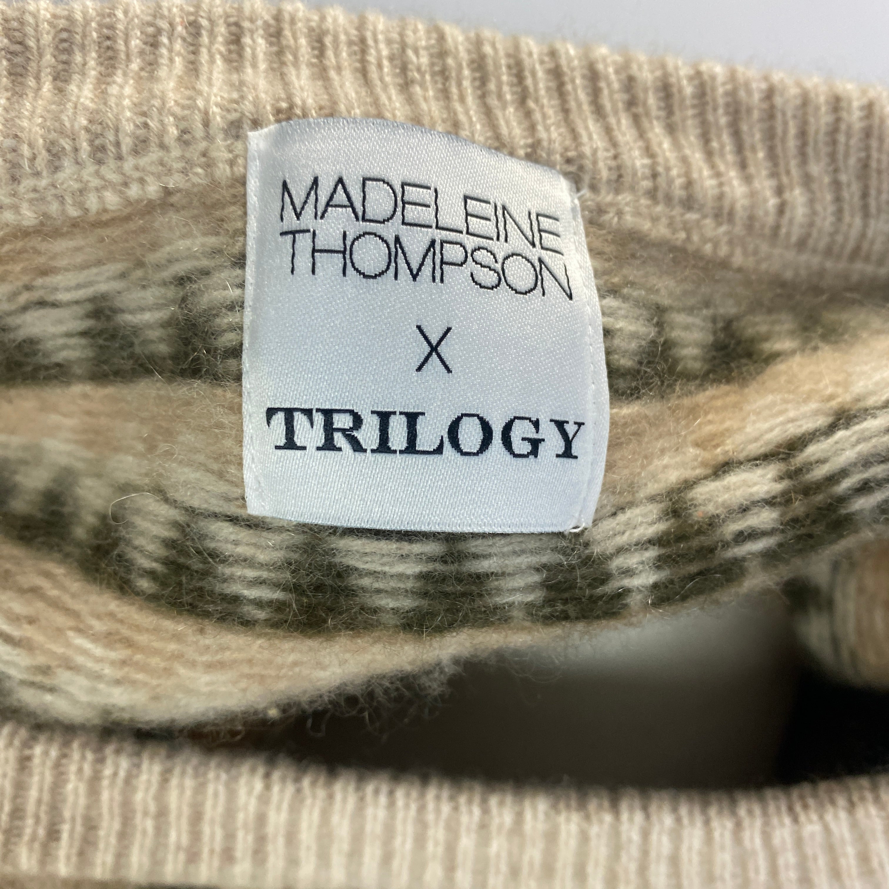 Madeleine Thompson Cream Intarsia Knit Cashmere Sweater M