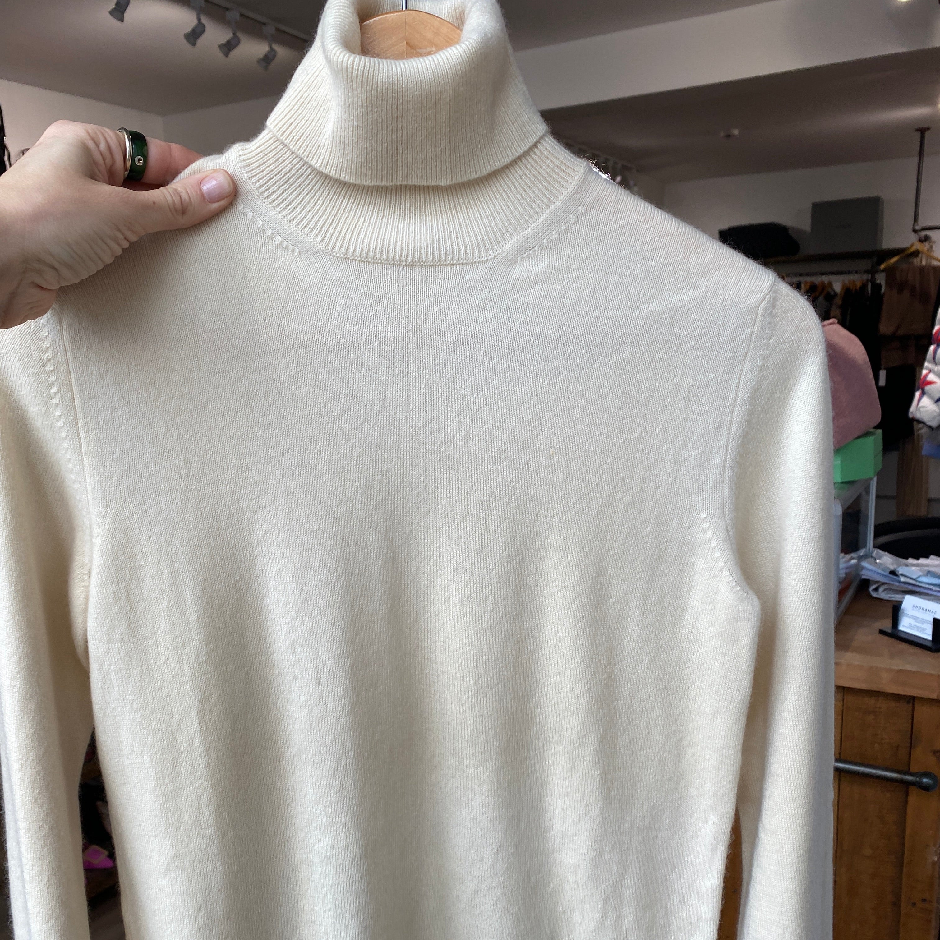 Agnona Light Yellow Cashmere Roll Neck Sweater S
