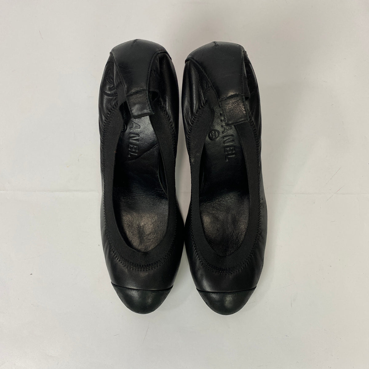 Chanel Black Lambskin Toe Cap Scrunch Heels 38