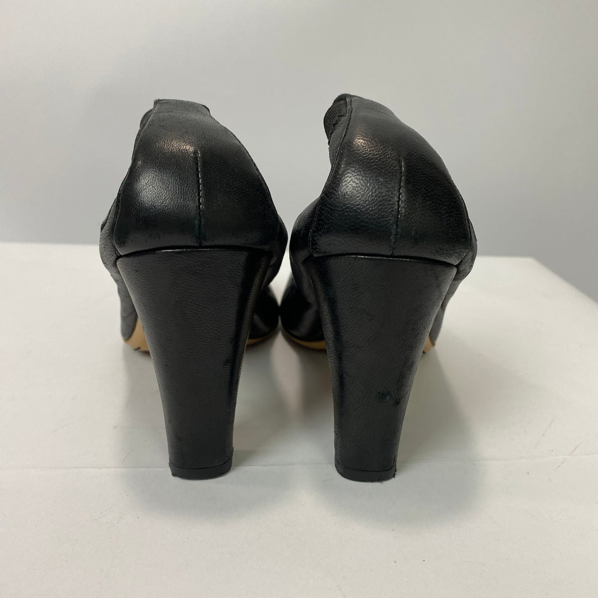 Chanel Black Lambskin Toe Cap Scrunch Heels 38