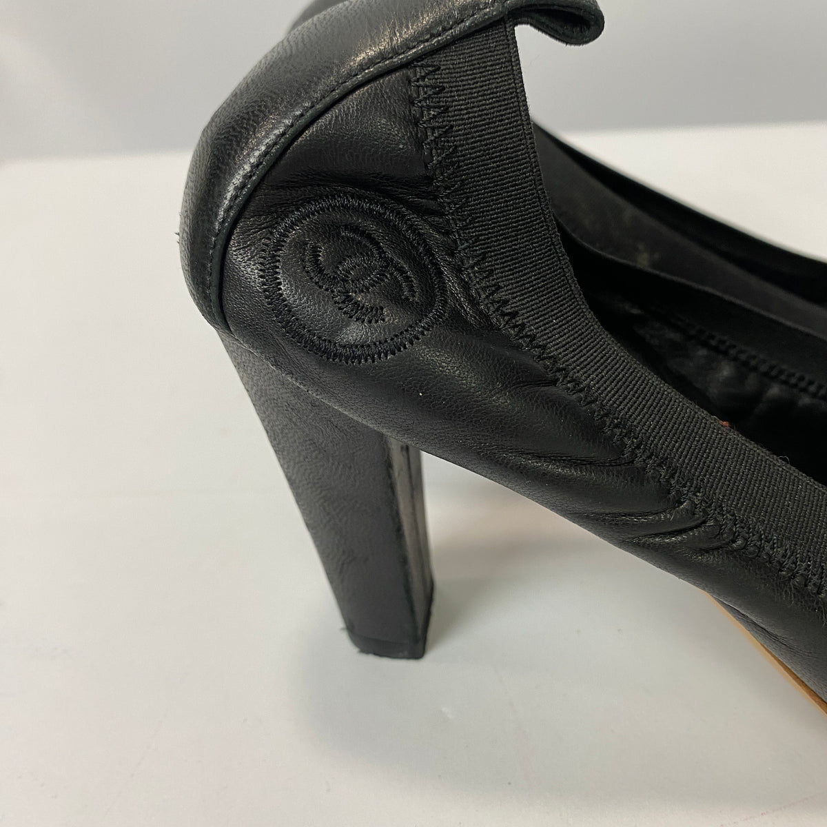 Chanel Black Lambskin Toe Cap Scrunch Heels 38