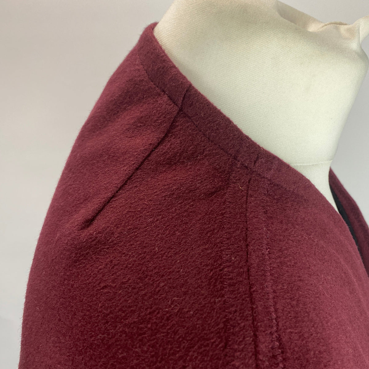Vilshenko New Plum Embroidered Wool Jacket M