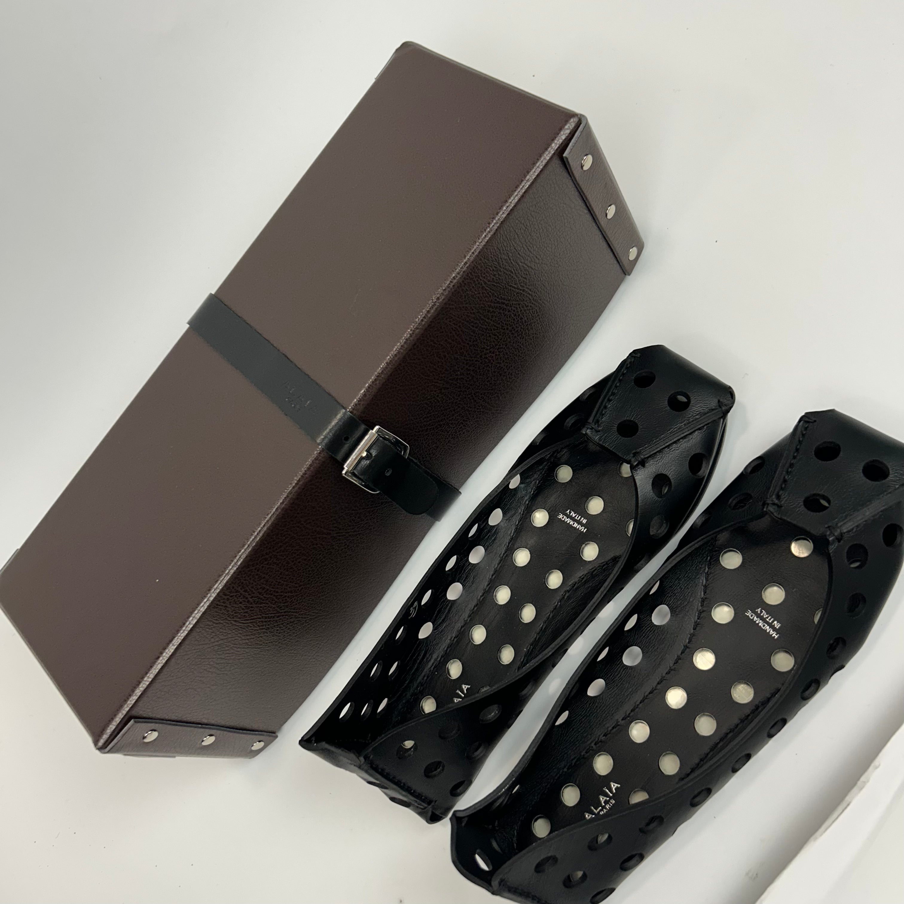 Alaia £810 Black Perfo Leather Ballet Flats 39