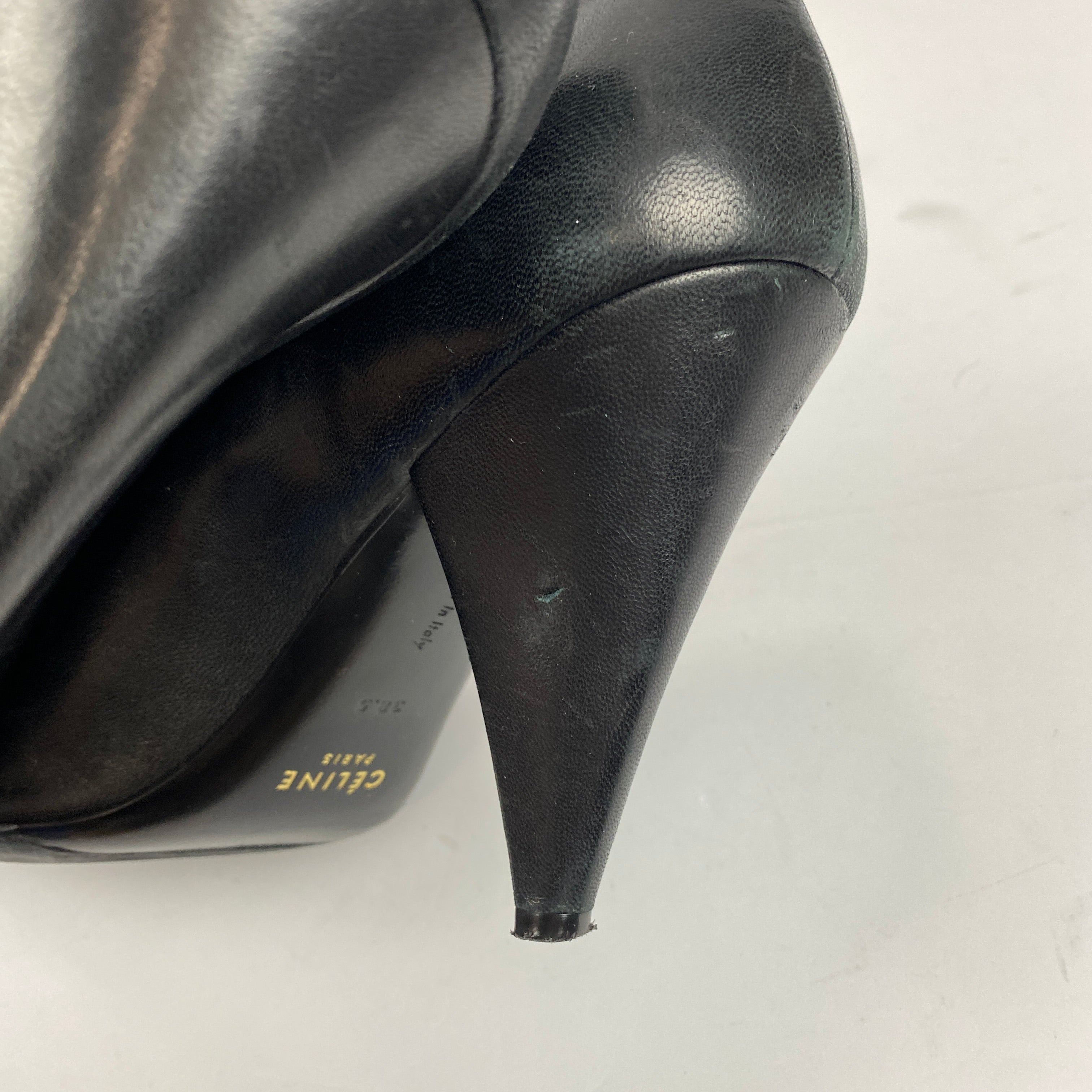 Celine Phoebe Philo Black Leather Soft V-Neck Leather Pumps 38.5