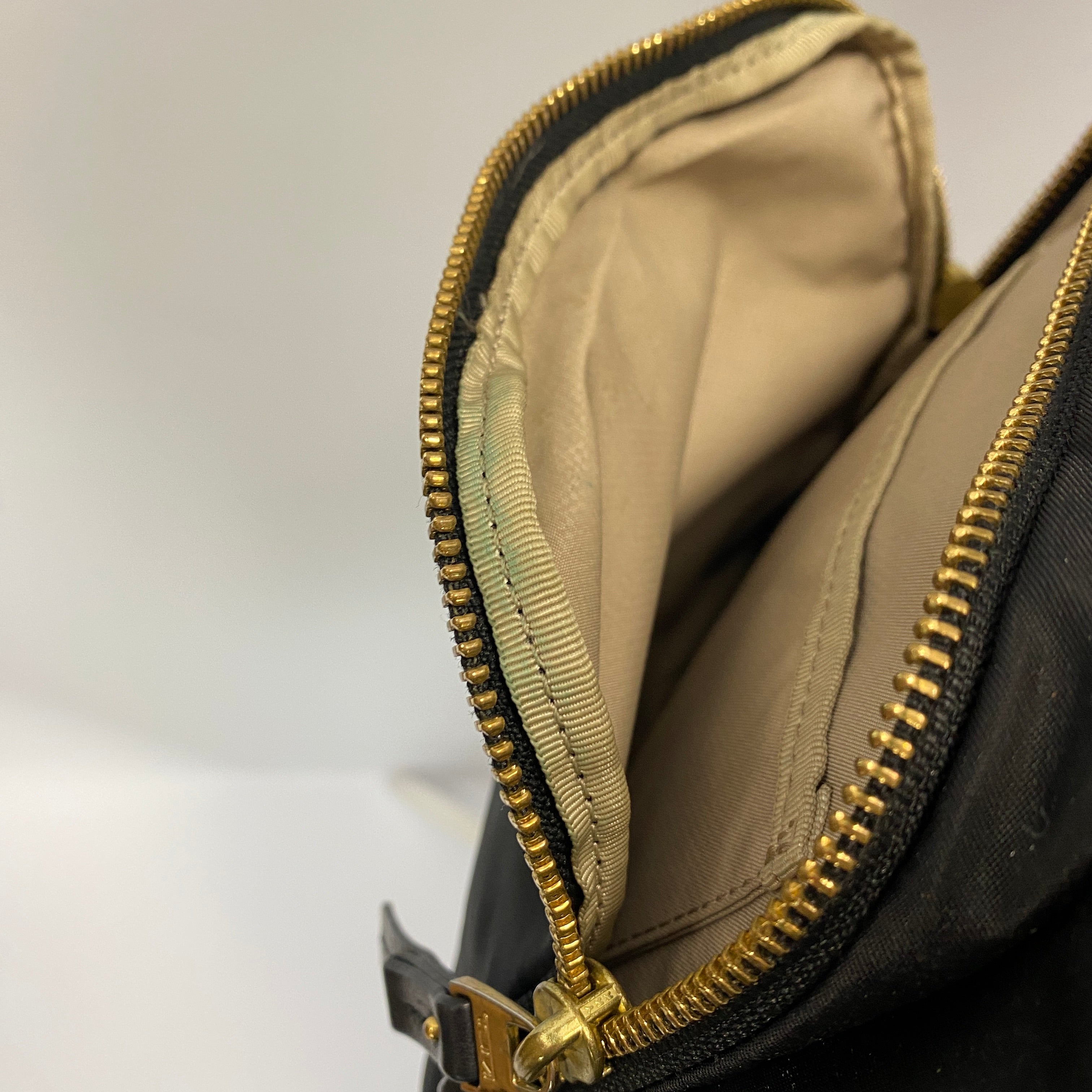 Tumi £350 Black Nylon Voyageur Carson Crossbody Backpack