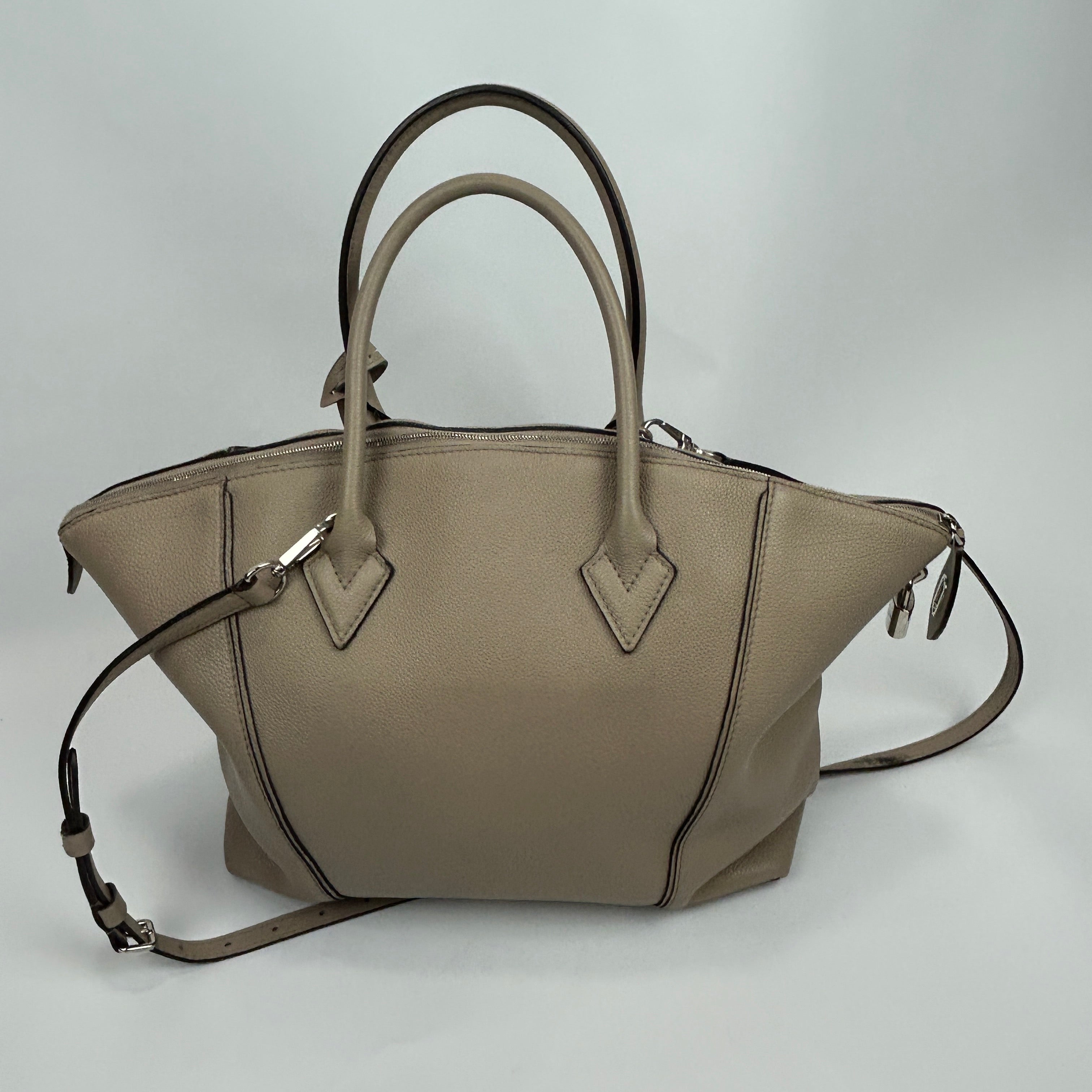 Louis Vuitton £2988 Putty Pebbled Calfskin Lockit MM Handbag