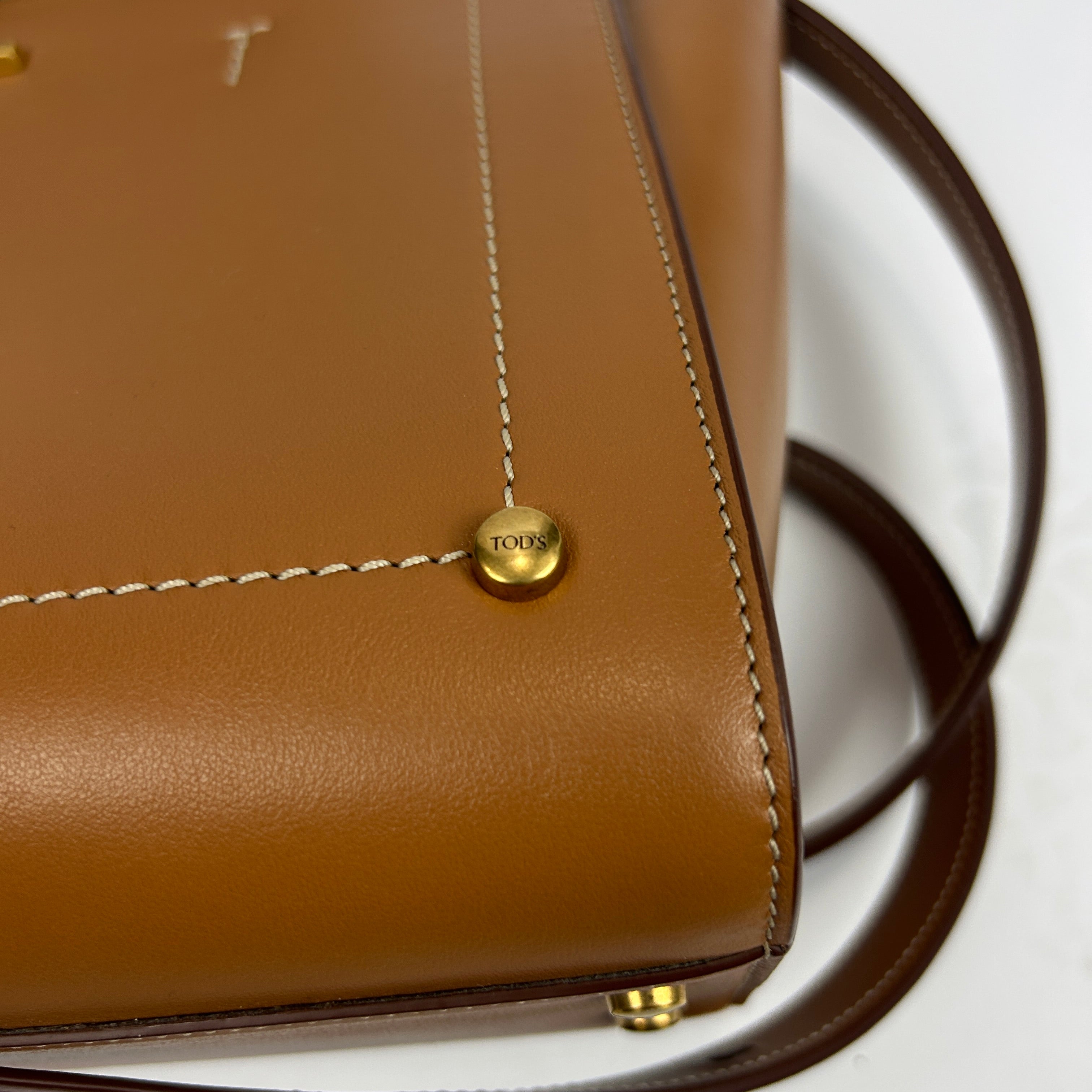 Tods New £1600 Camel Timeless Medium Tote Bag