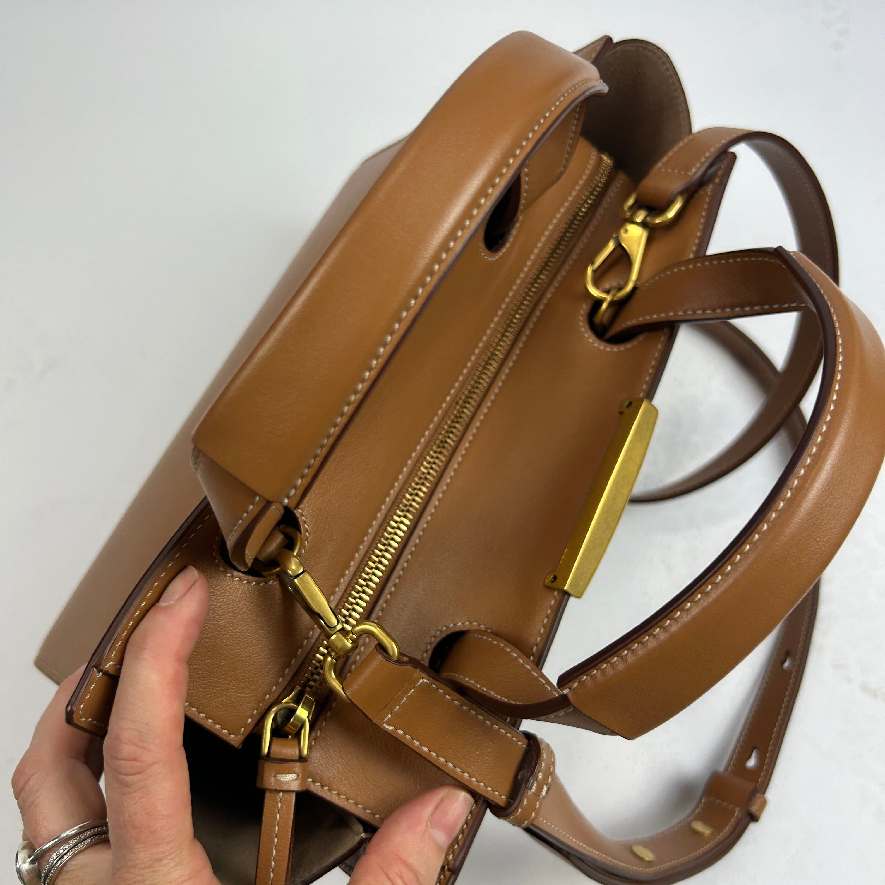 Tods New £1600 Camel Timeless Medium Tote Bag