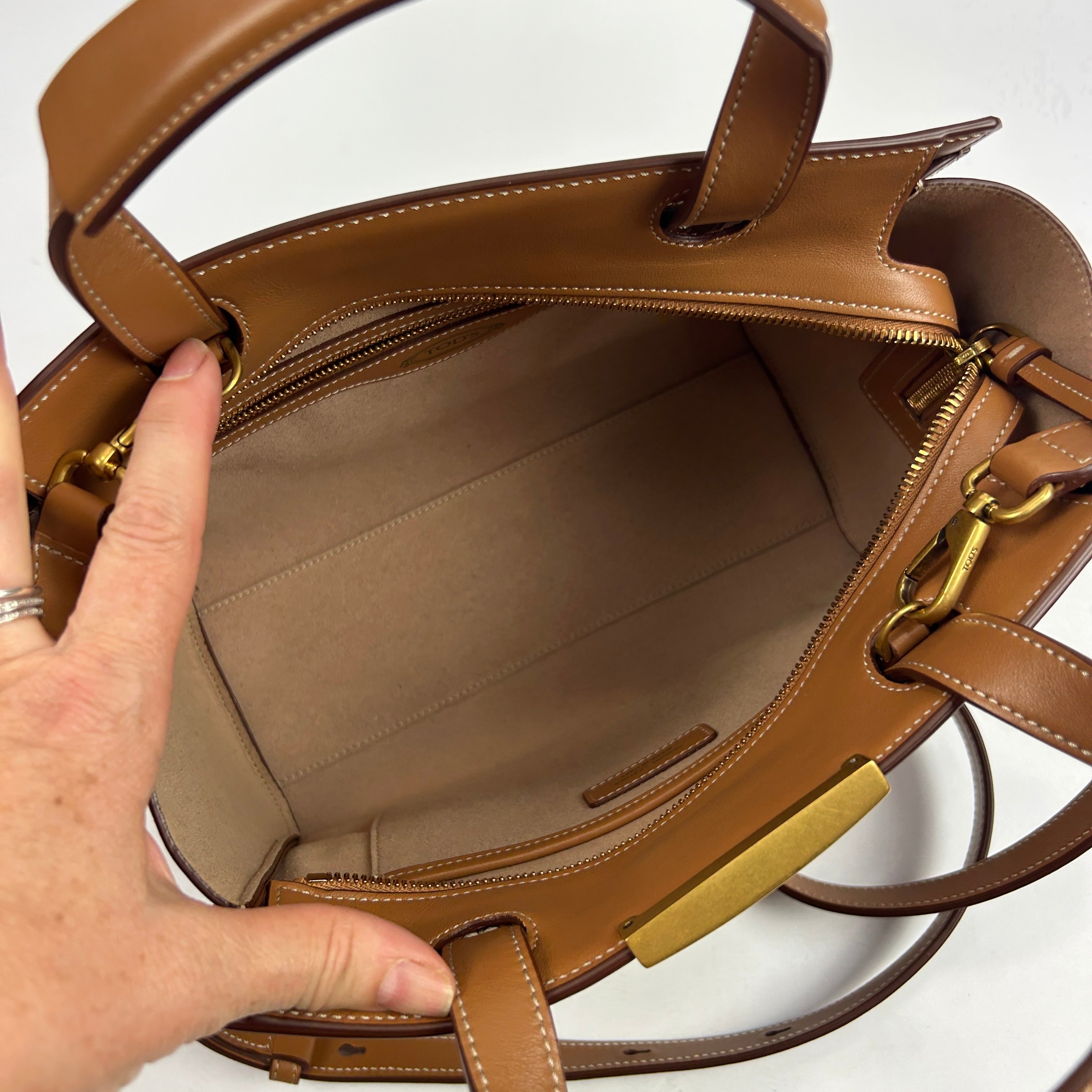 Tods New £1600 Camel Timeless Medium Tote Bag