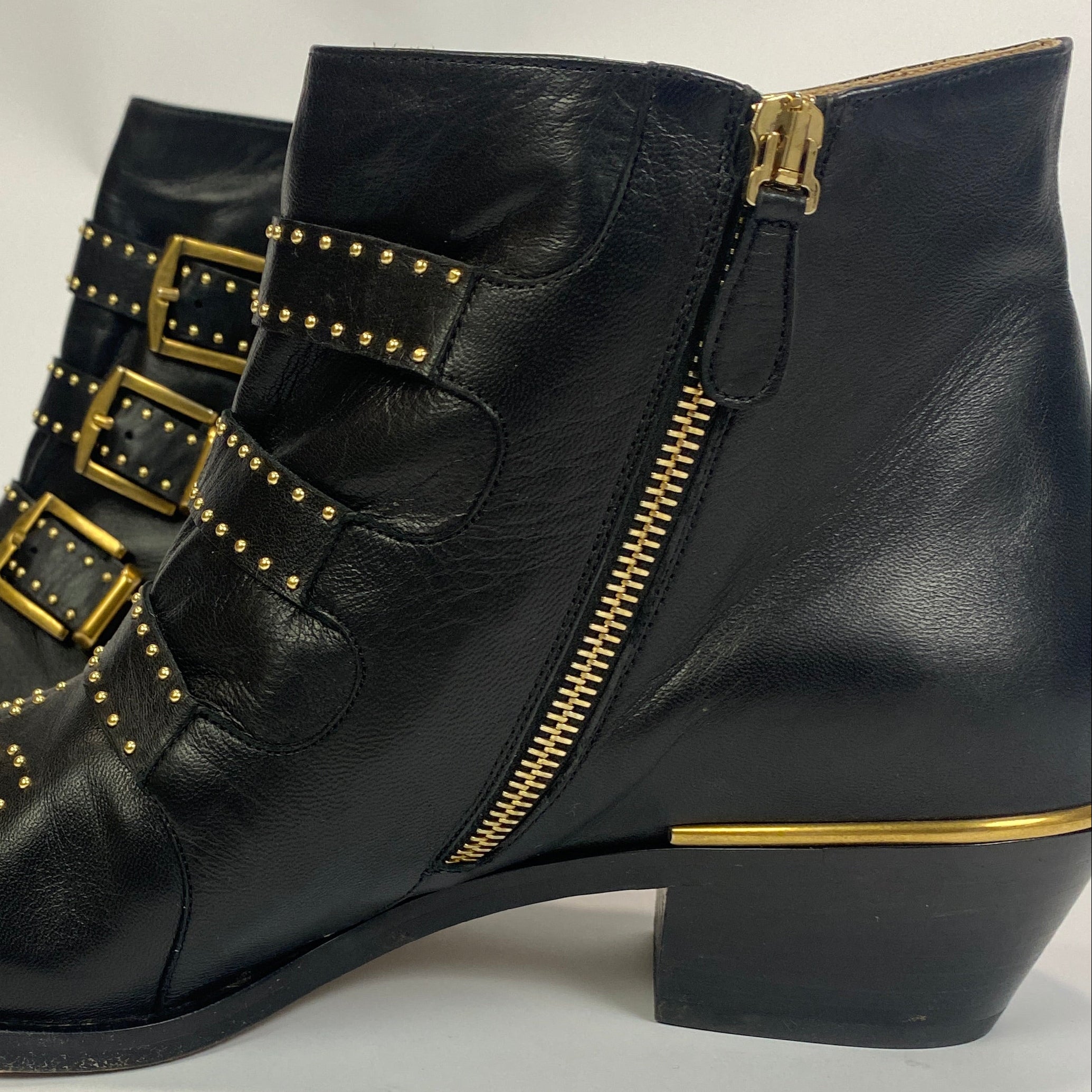 Chloe £1090 Black Gold Studded Leather Susanna Ankle Boots 41