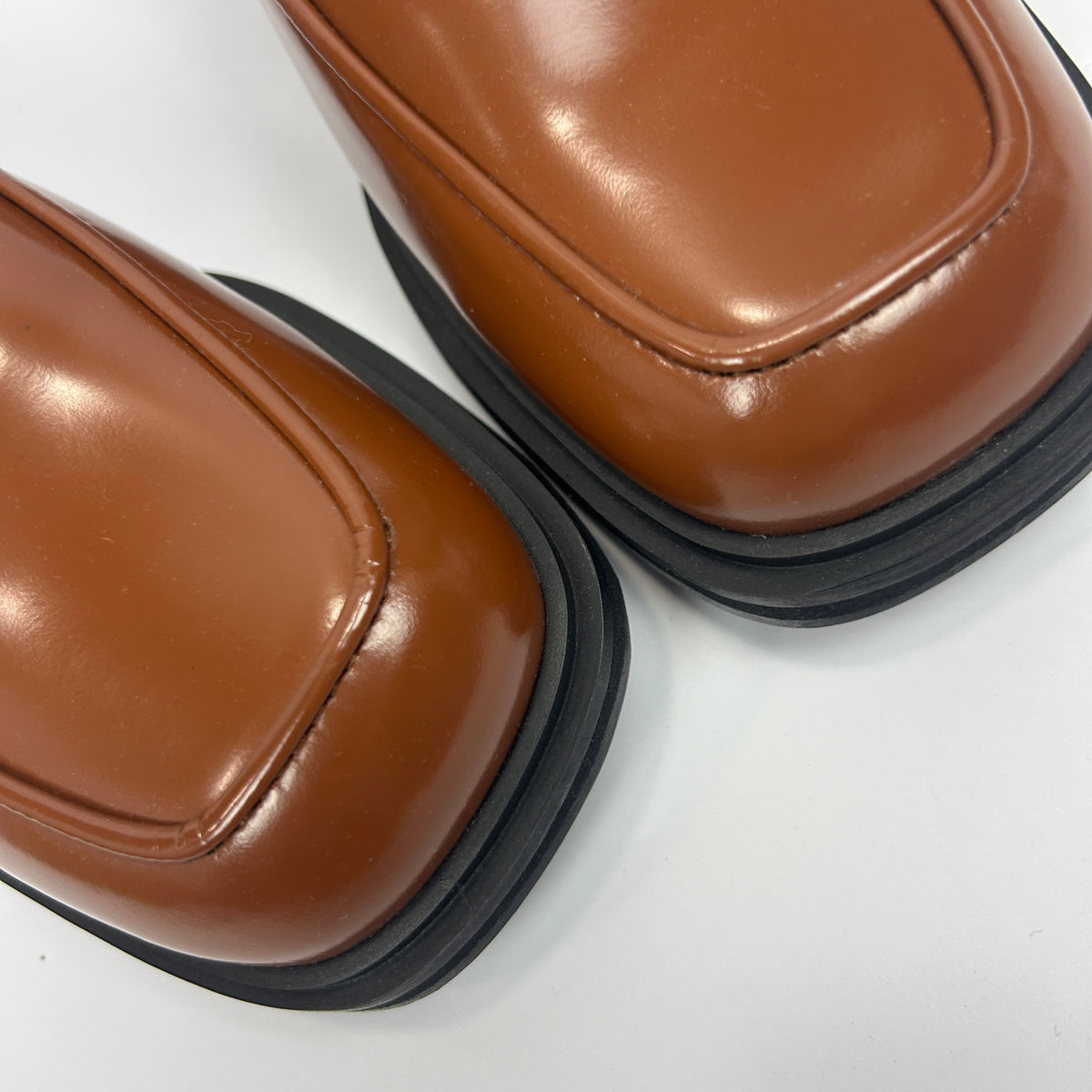 A.P.C. £440 Caramel Leather Square Toe Loafers 40