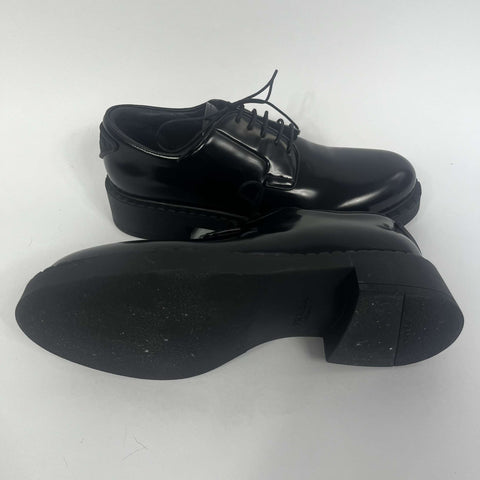 Prada £890 Black Brushed Leather Derby Shoes 41