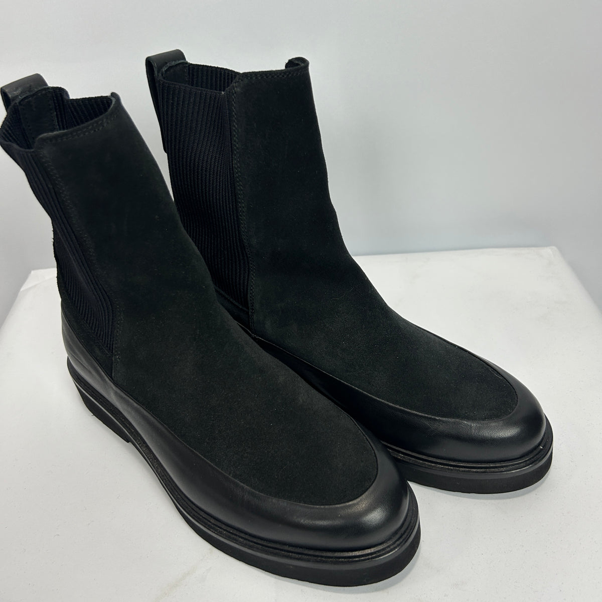 Varley £320 Black Leather & Suede Eileen Chelsea Boots 39