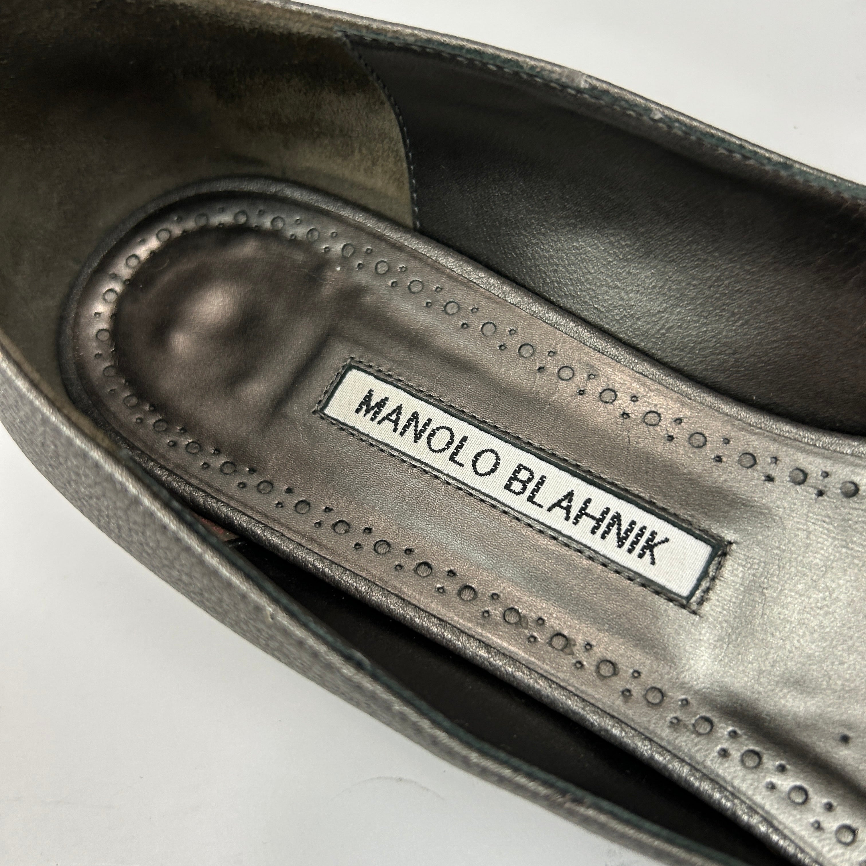 Manolo Blahnik £615 Pewter Metallic Flats 40.5
