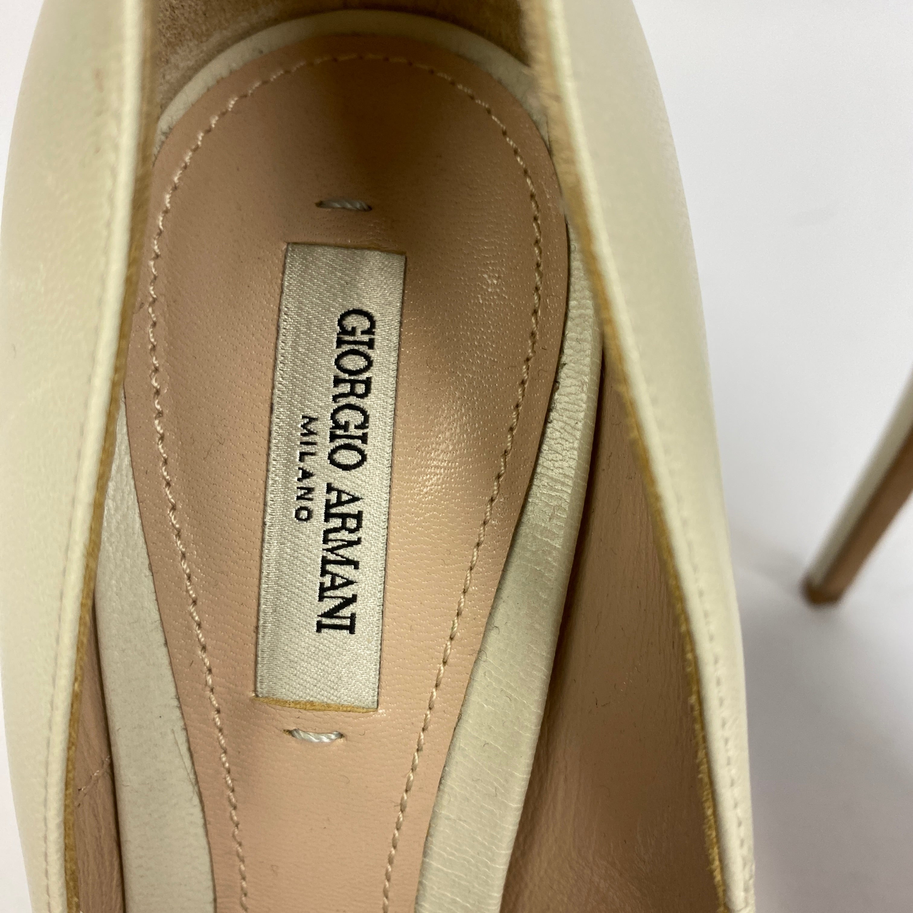 Giorgio Armani £870 Ivory Leather Asymmetric 105 Heels 38