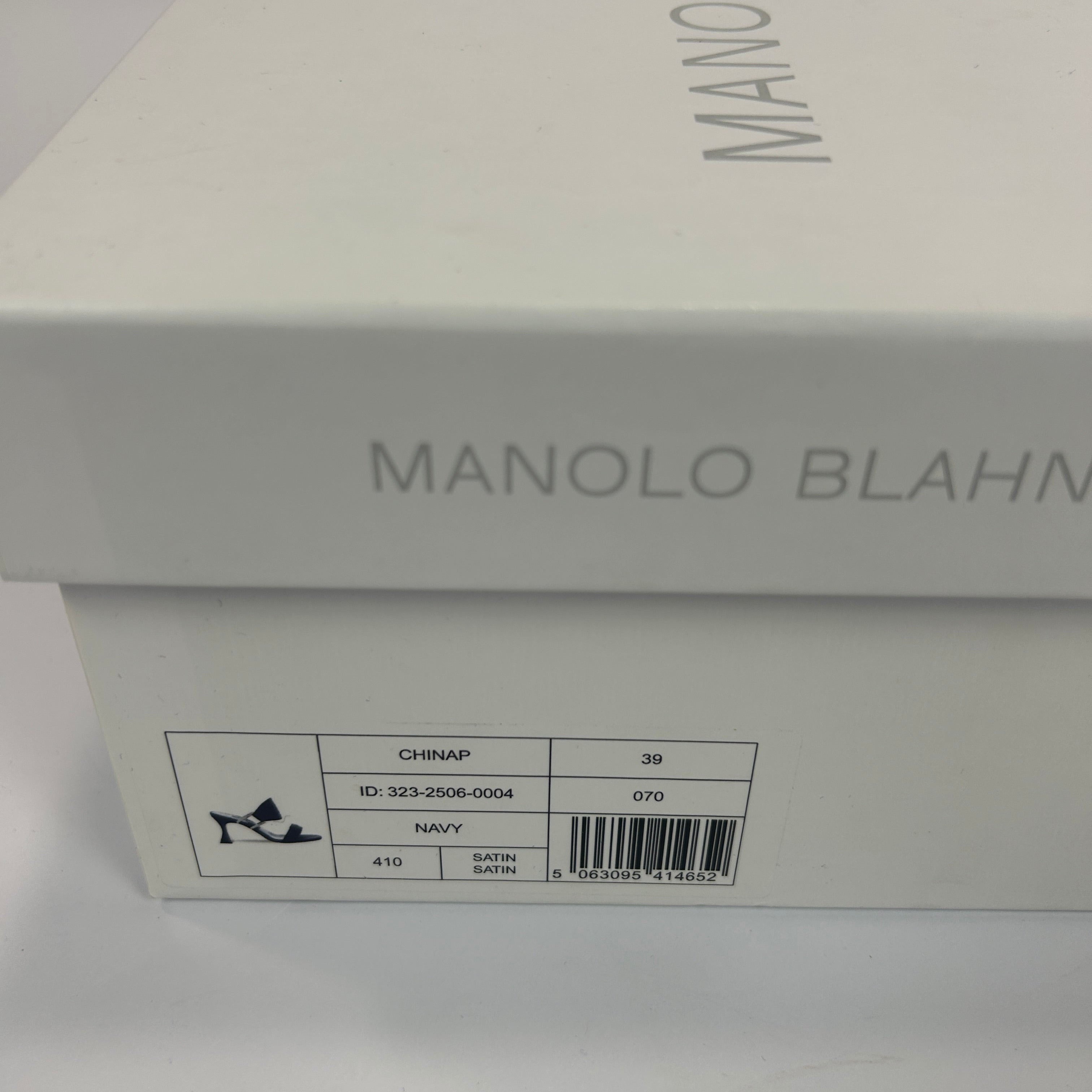Manolo Blahnik New £975 Navy Satin Chinap Mules 39
