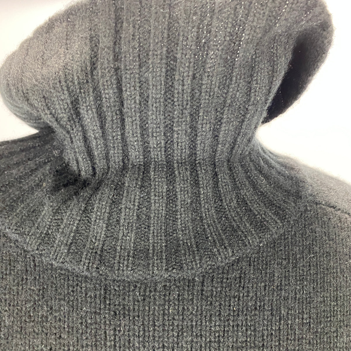 Nili Lotan Black Cashmere Roll Neck Sweater XS-S