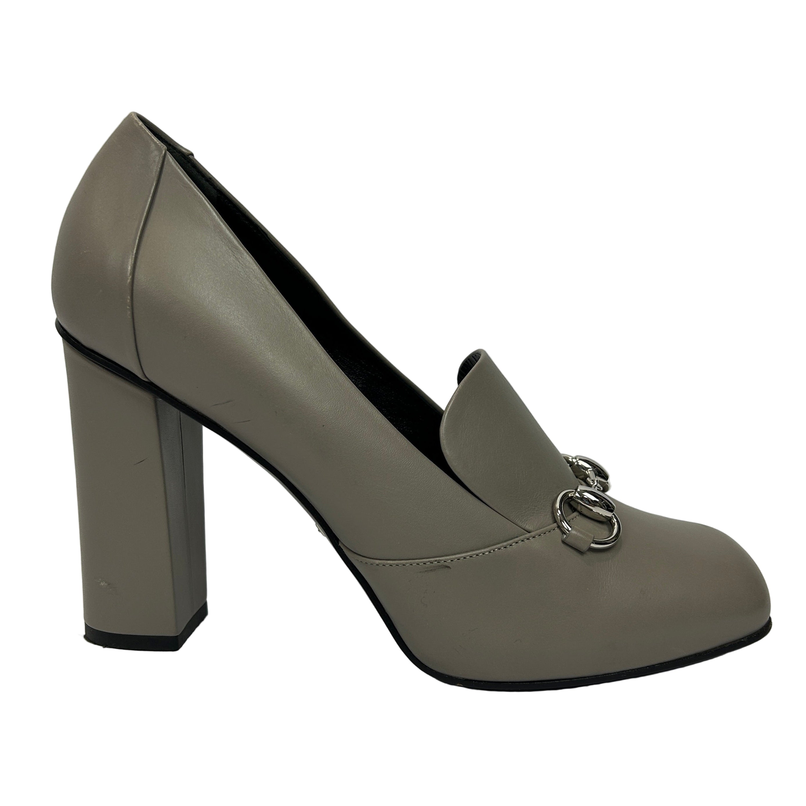 Gucci Pale Grey Silver Horsebit Pumps 39