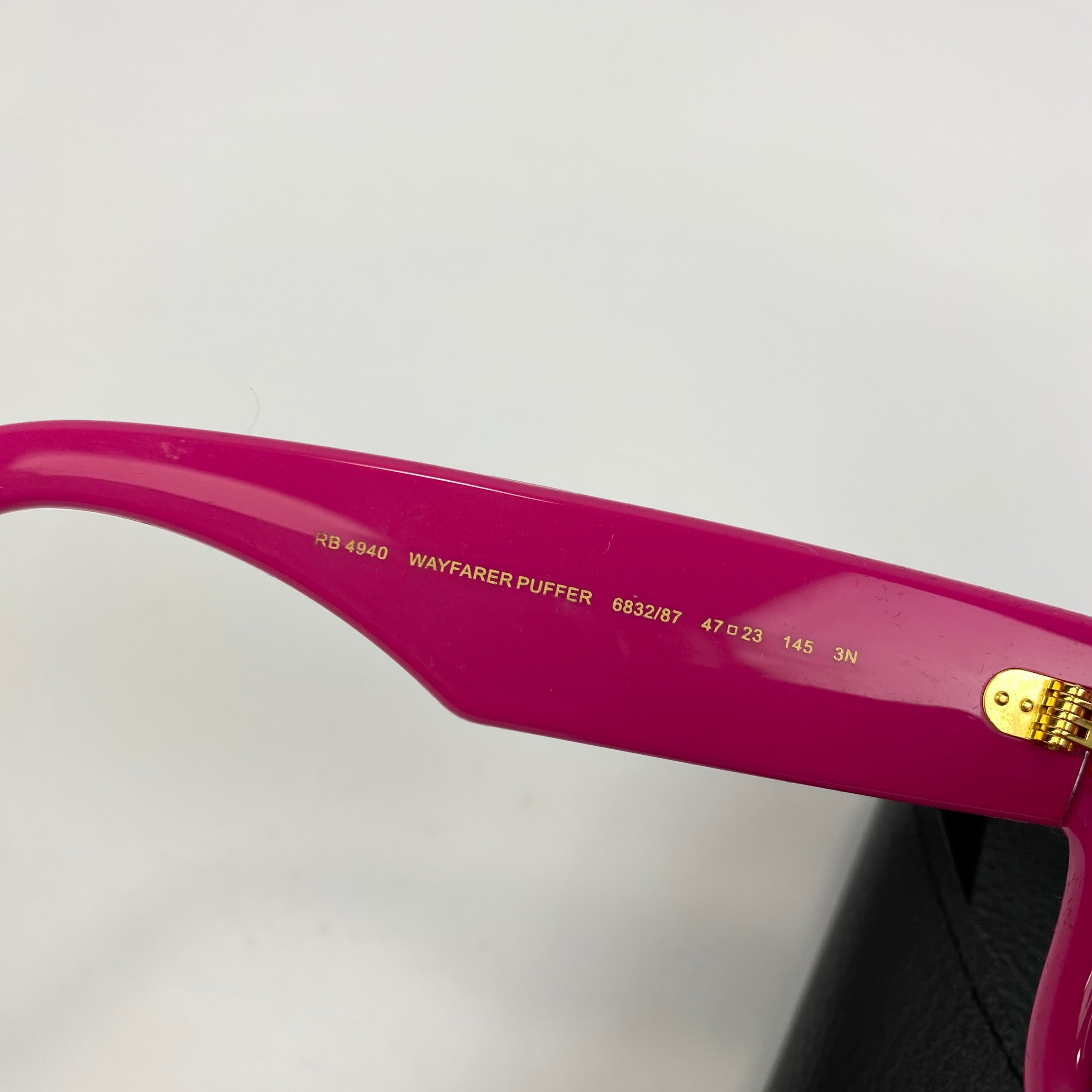 Ray-Ban New £164 Pink Puffer Wayfarer Sunglasses
