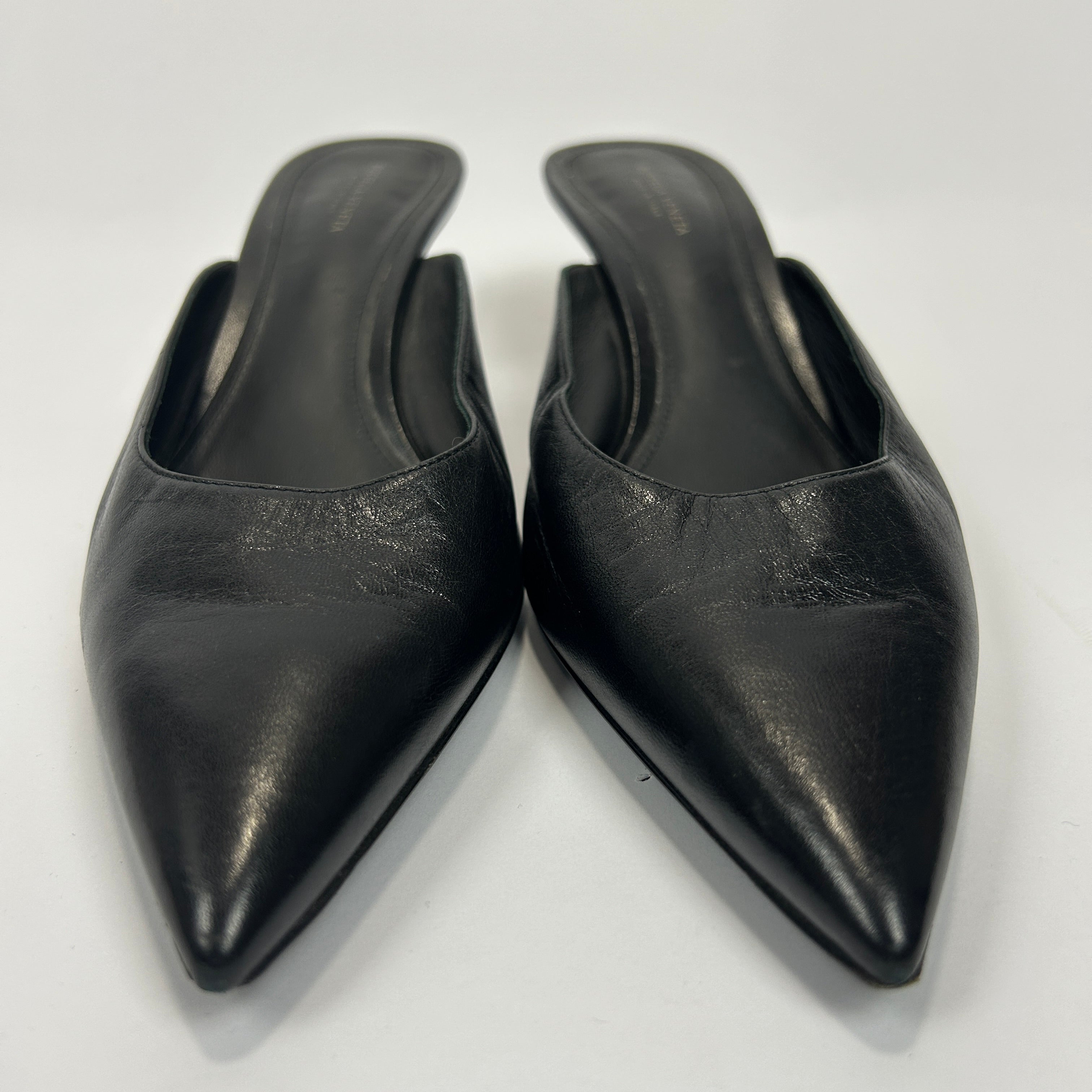 Bottega Veneta Black Kid Leather Kitten Heel Mules 39