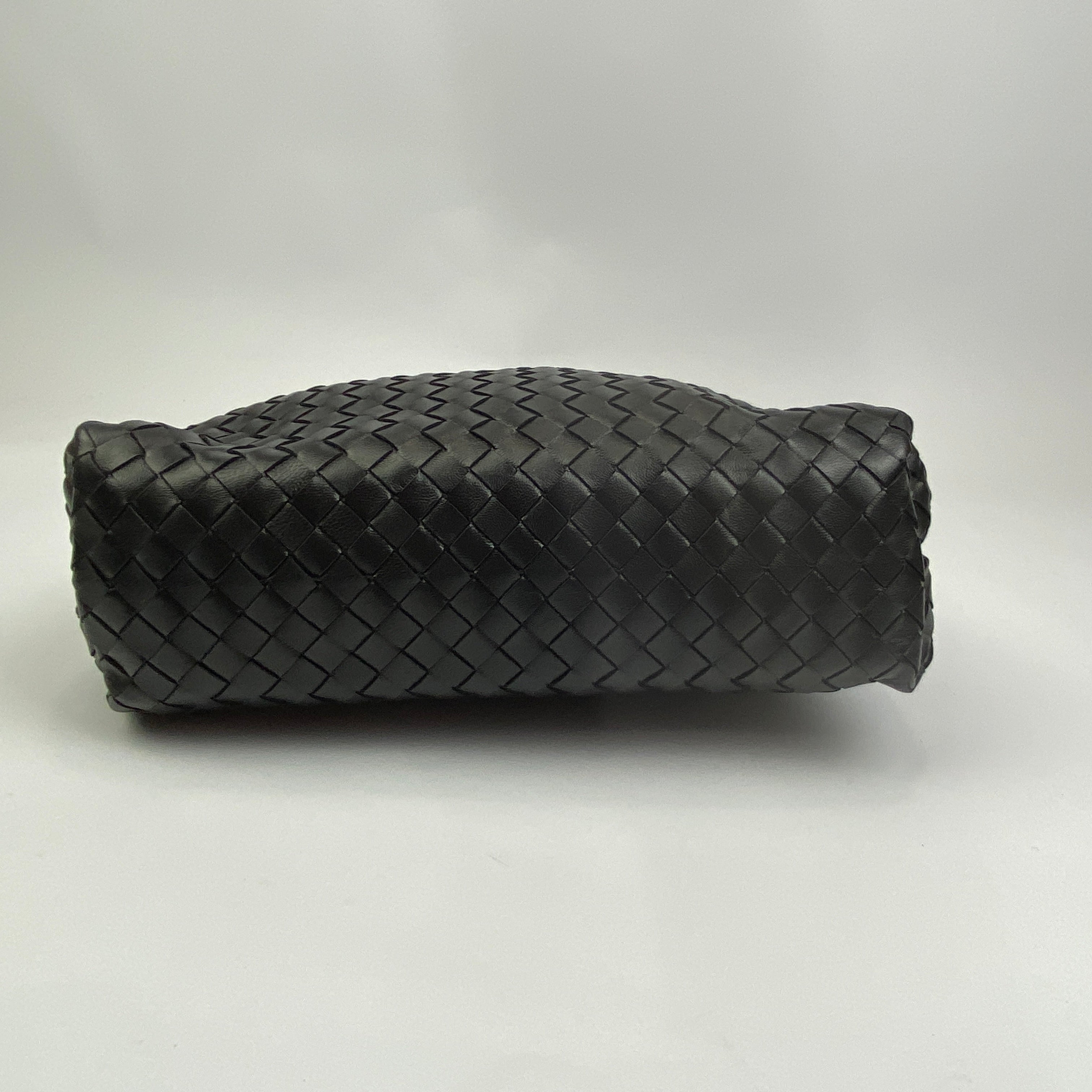 Bottega Veneta New £2285 Black Intrecciato The Fold Crossbody Bag