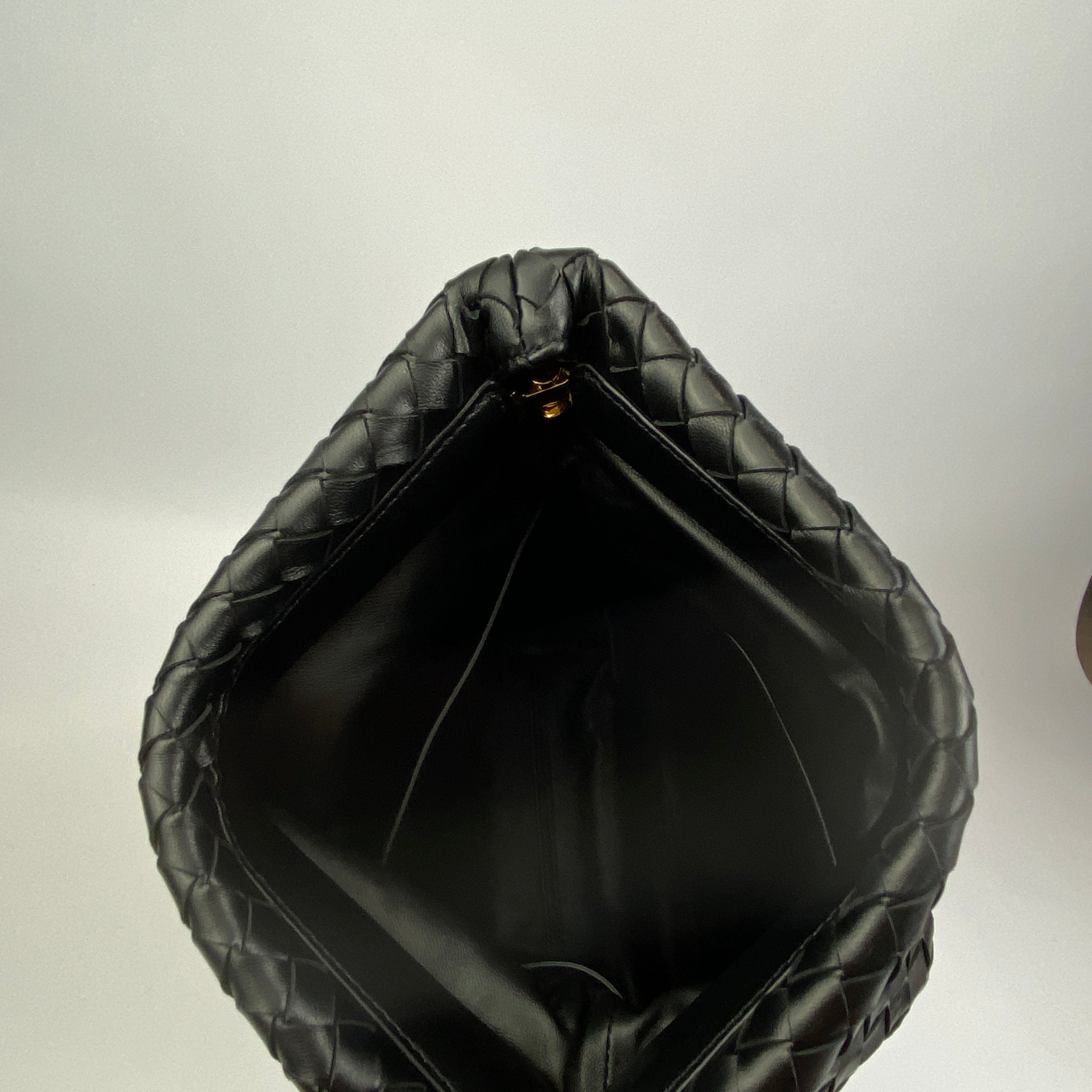 Bottega Veneta New £2285 Black Intrecciato The Fold Crossbody Bag
