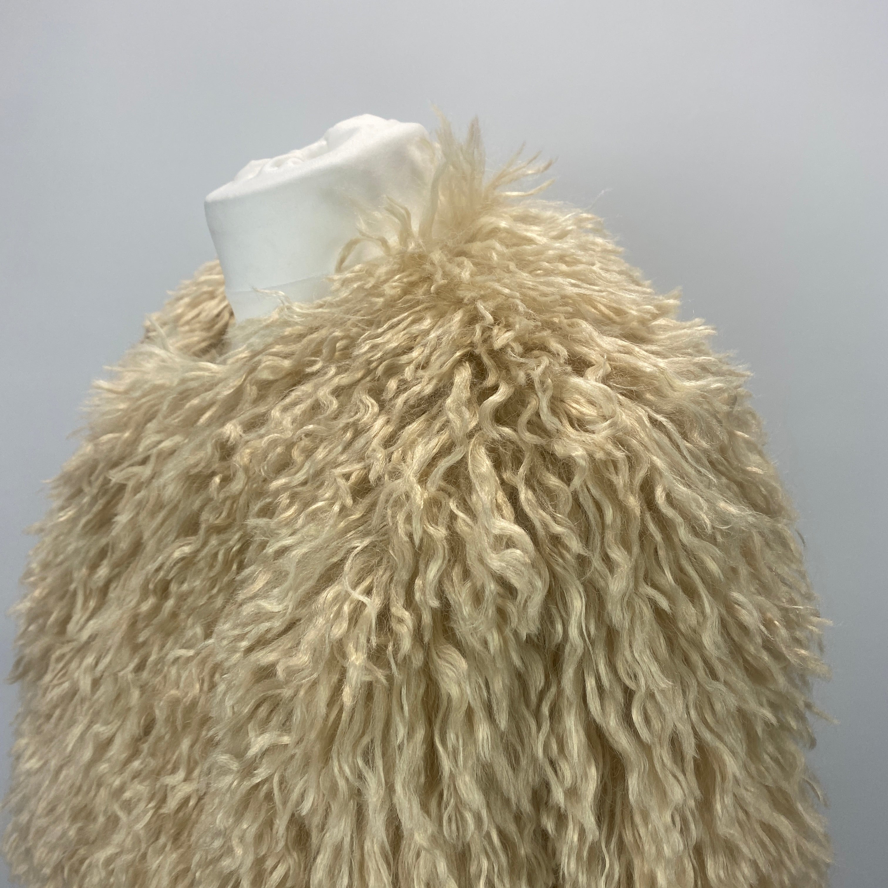 Maksu New Cream Shaggy Faux Fur Jacket L