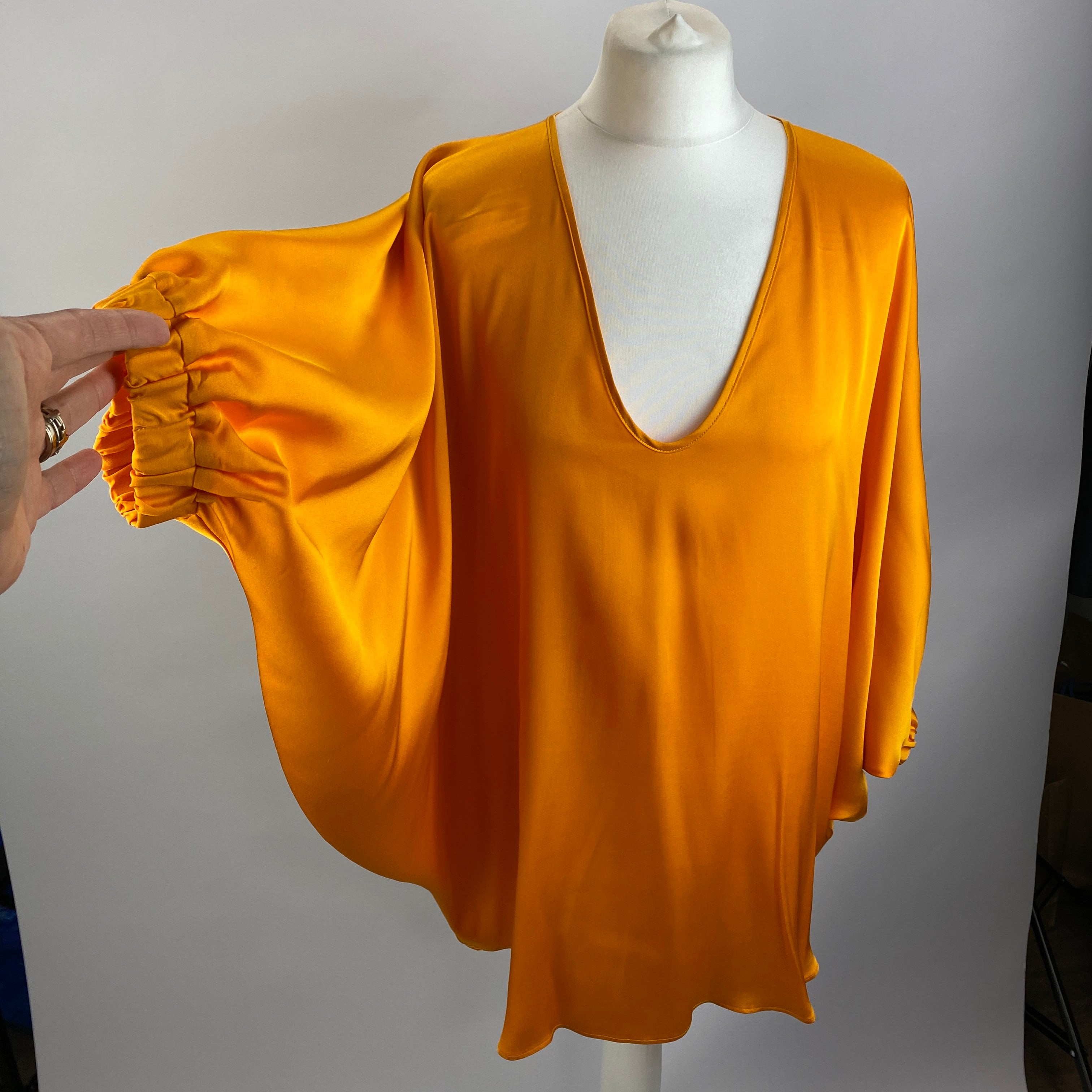 Silk95Five £300 Goldenrod Silk Austin Black Top S/M/L/XL