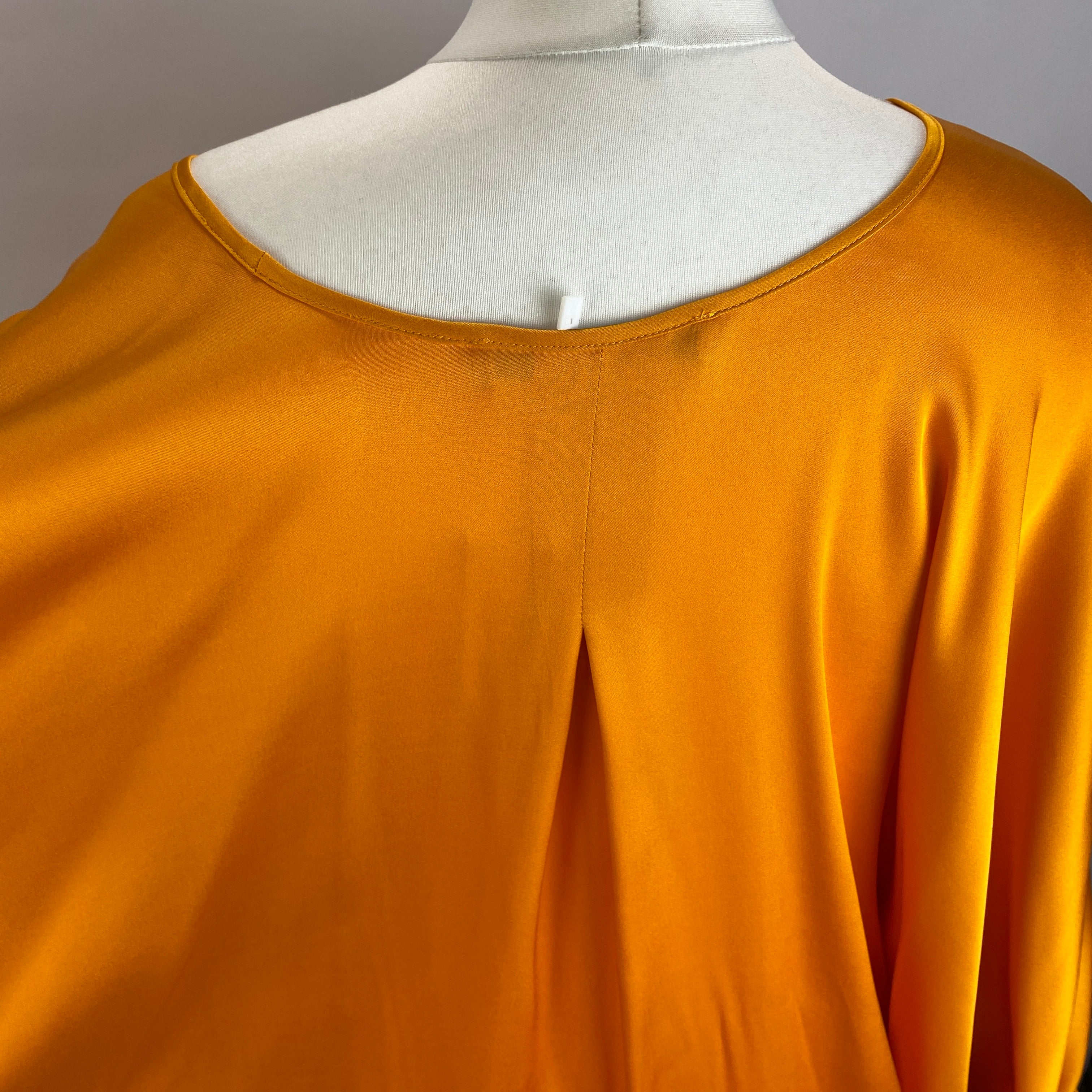 Silk95Five £300 Goldenrod Silk Austin Black Top S/M/L/XL