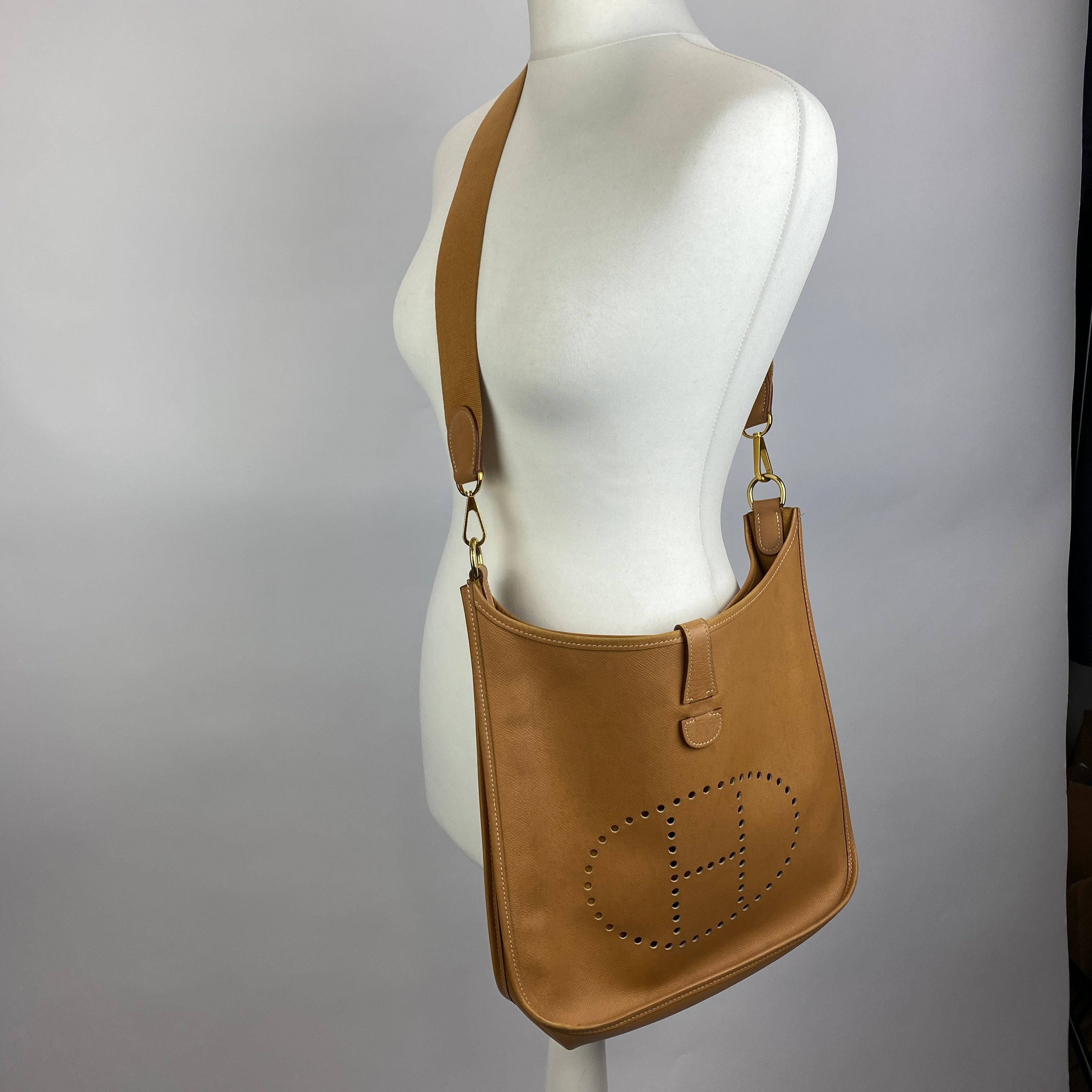 Hermes Evelyne 29 Gold Courchevel Leather Crossbody Bag