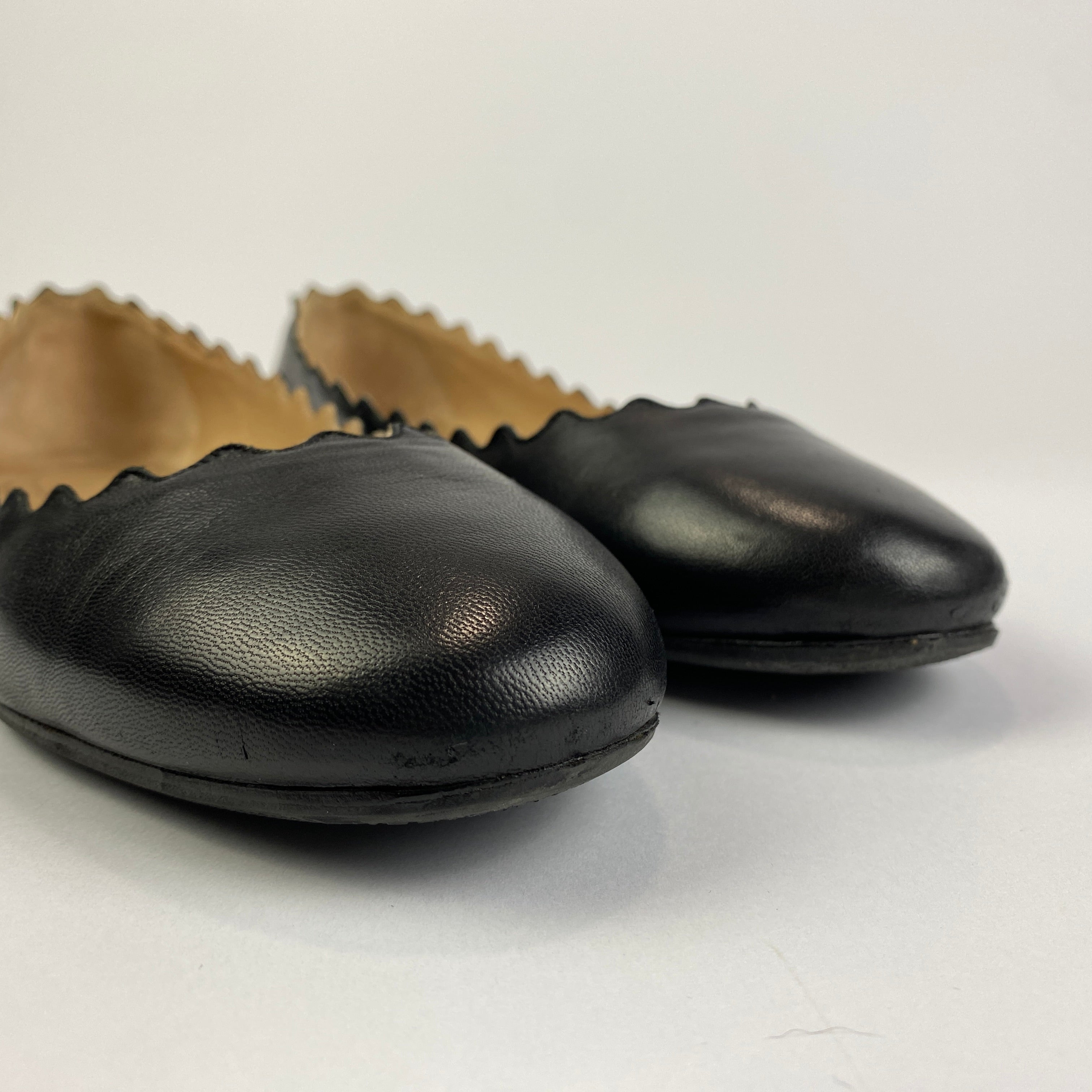 Chloe £450 Black Leather Lauren Flat Pumps 38.5