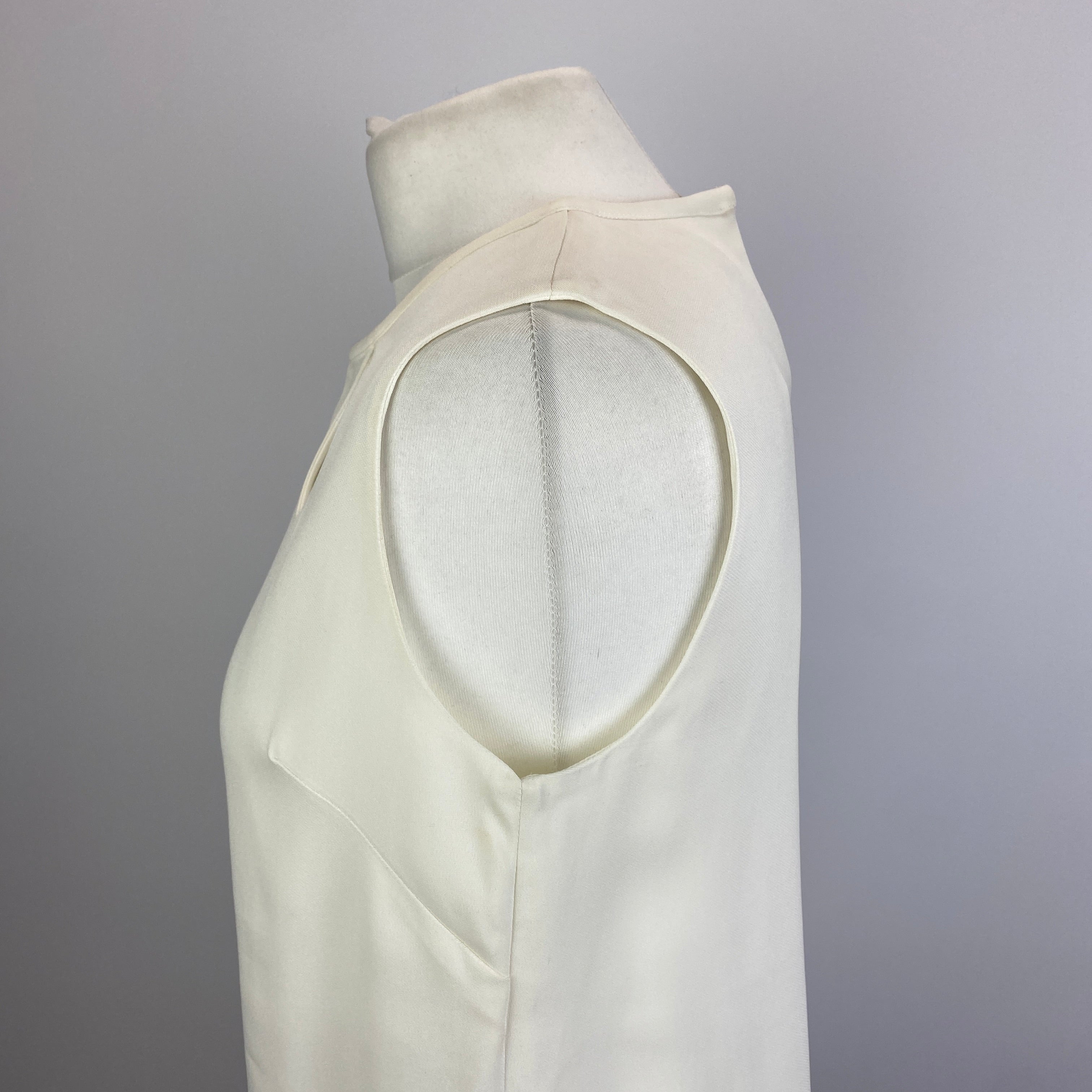 P.A.R.O.S.H. £300 Cream Crepe Cutaway Shell Top S