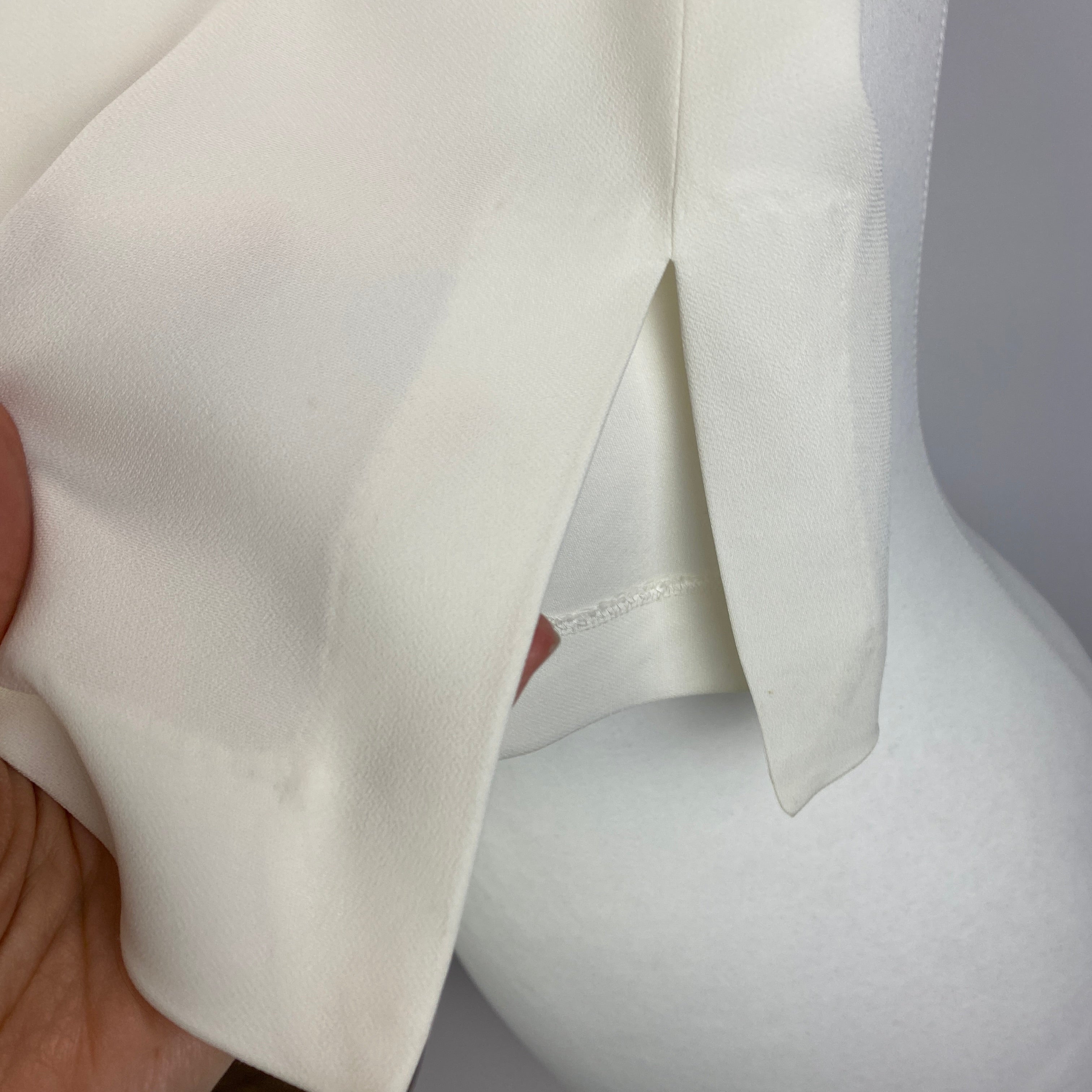 P.A.R.O.S.H. £300 Cream Crepe Cutaway Shell Top S