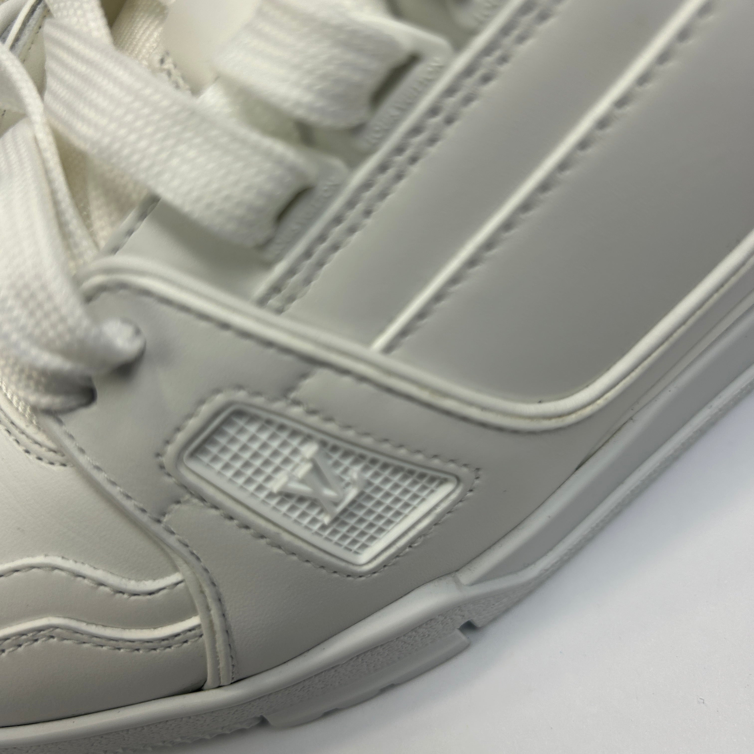 Louis Vuitton New £965 White Leather Trainers 40
