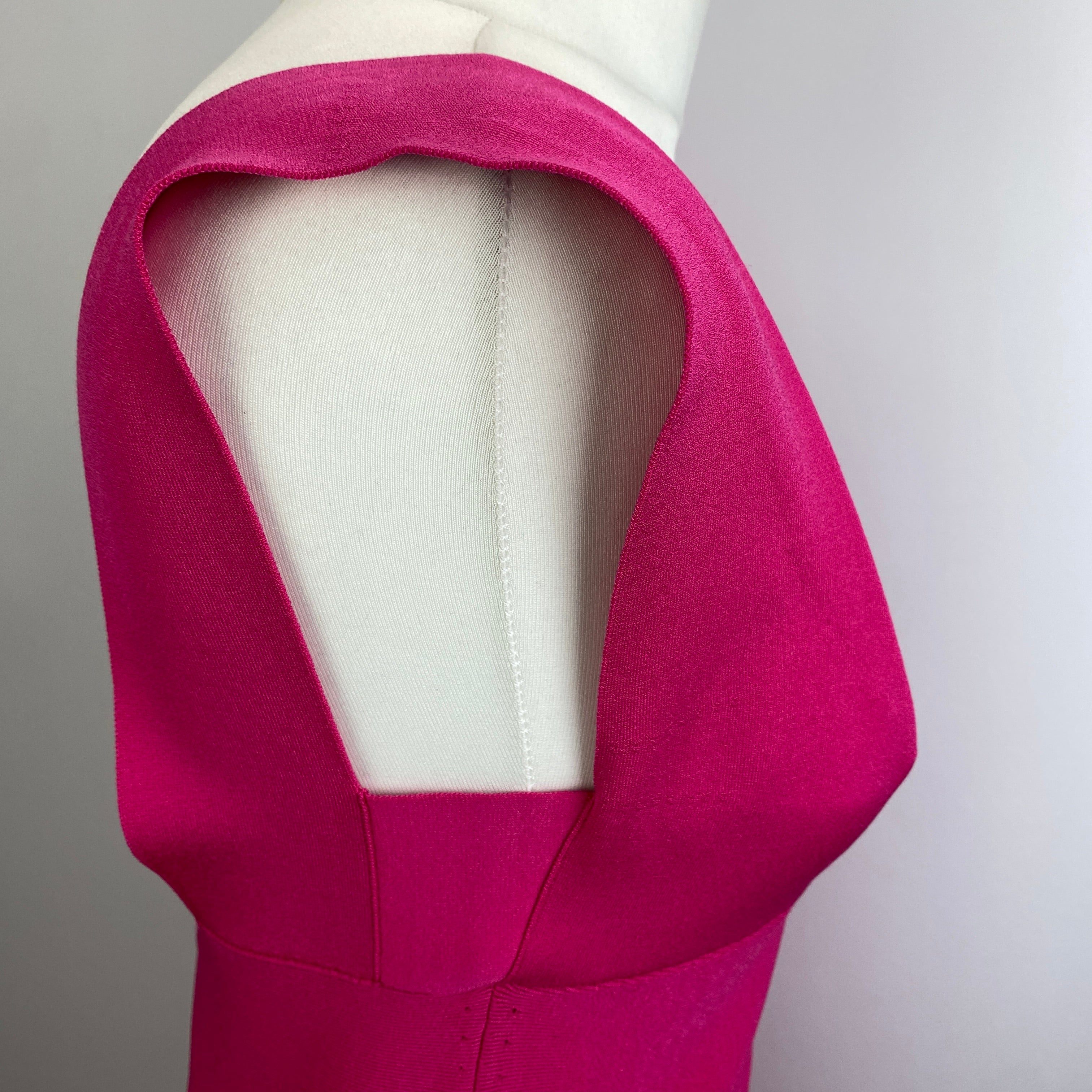 Roland Mouret New £595 Fuchsia Knit Bust Detail Fluted Mermaid Dress M