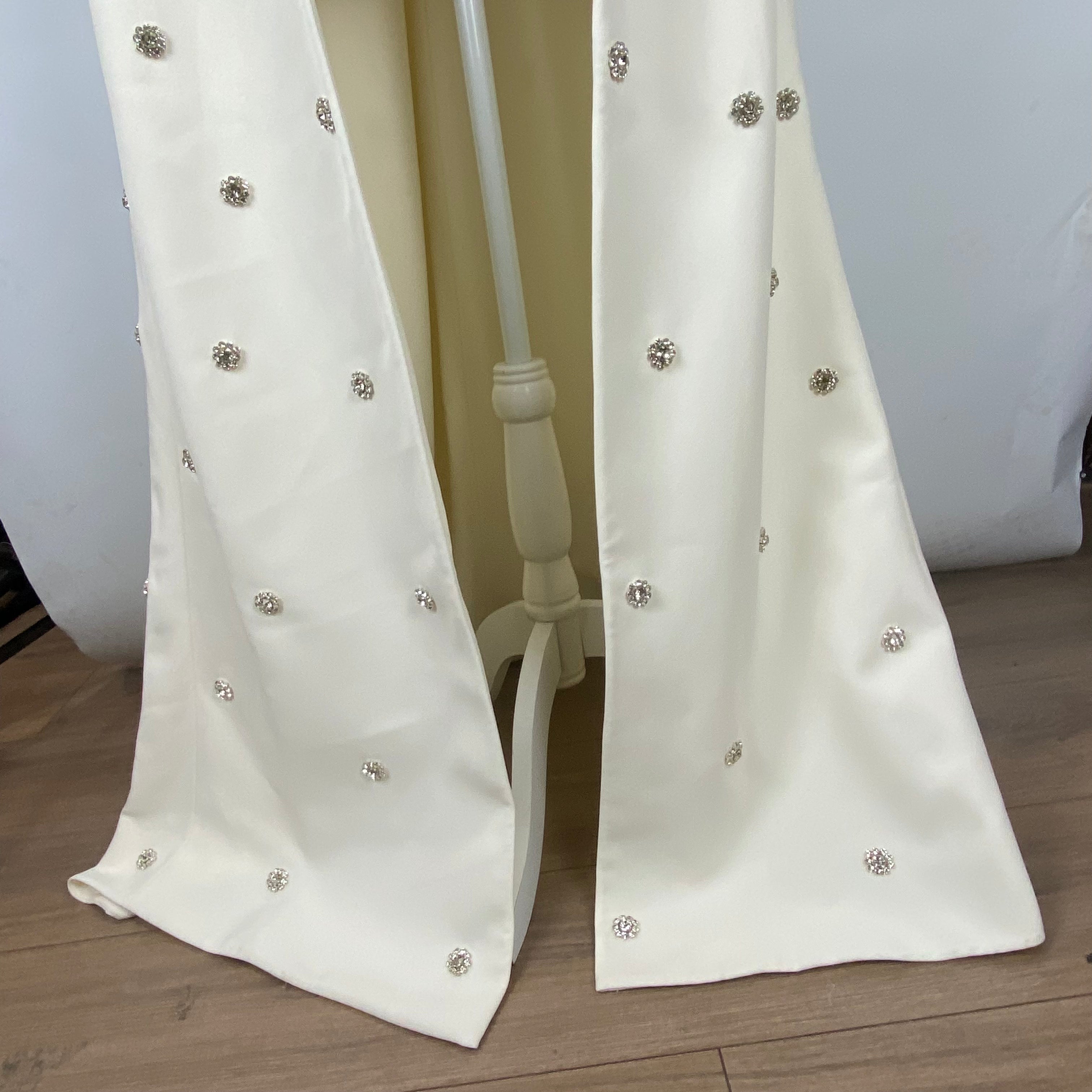 Safiyaa New £2995 Ivory Manore Crystal-Embellished Crepe Cape XS