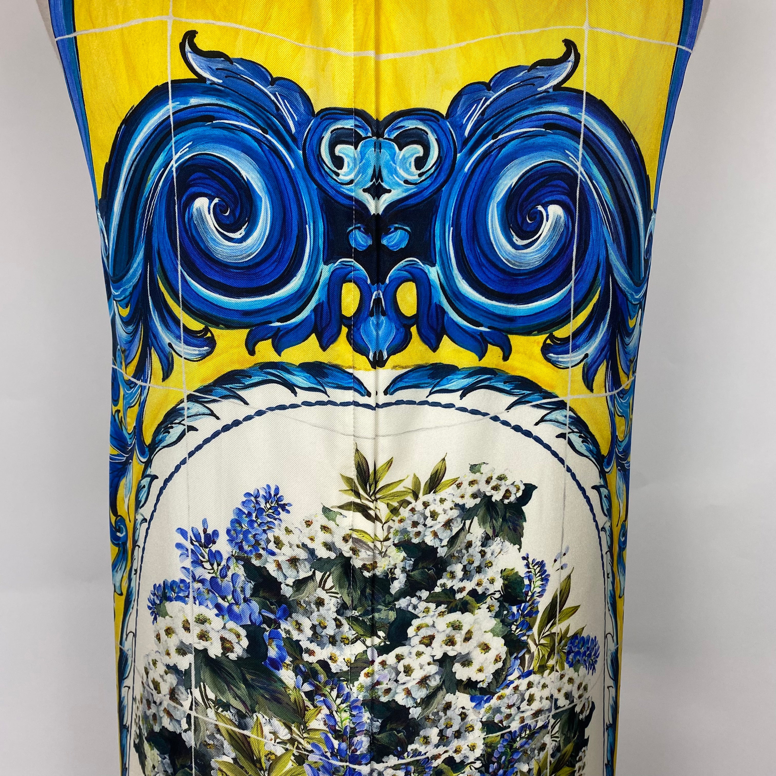 Dolce & Gabbana £1600 Blue Yellow & Ivory Print Silk Shift Dress M