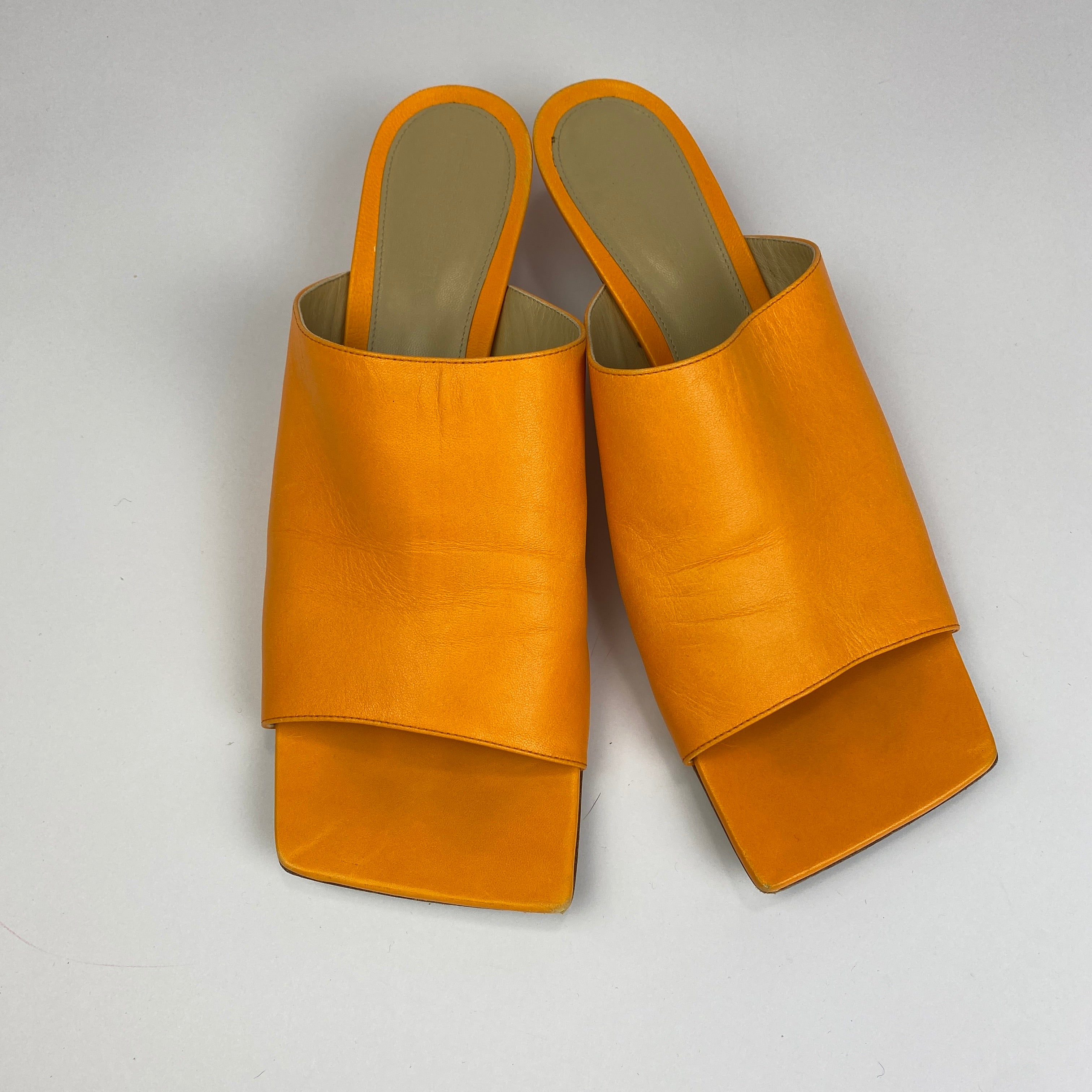 Bottega Veneta £870 Tangerine Kitten Heel Stretch Mules 39