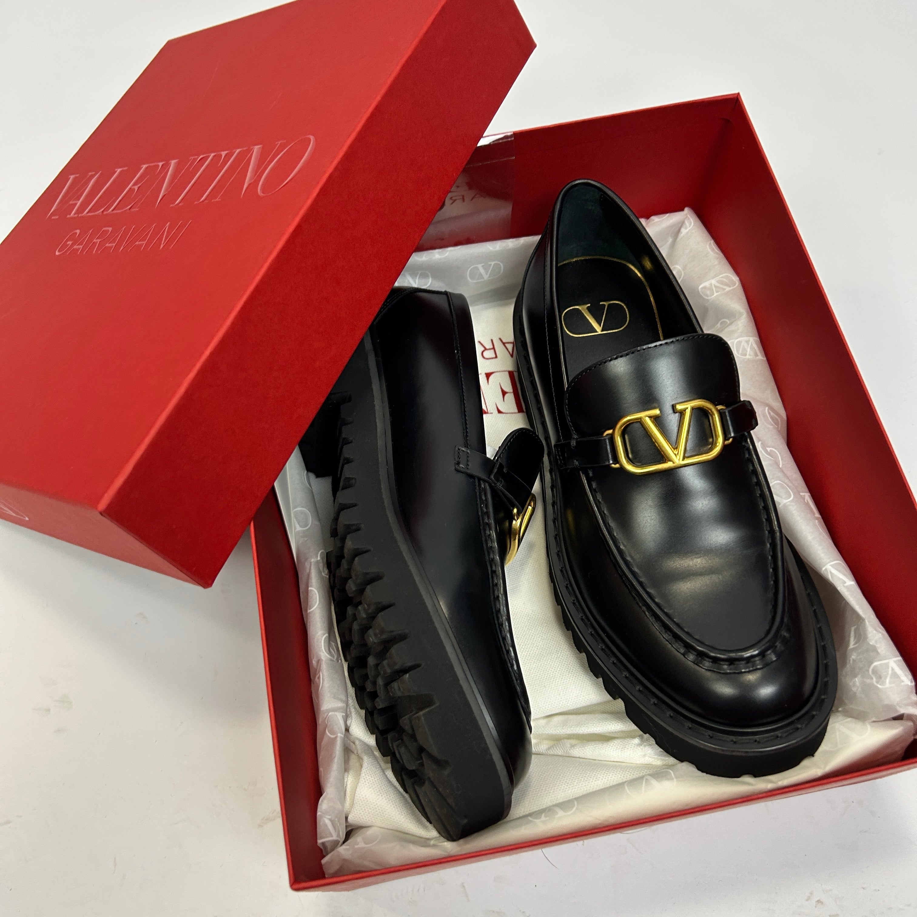 Valentino New £830 Black Leather VLogo Loafers 38.5