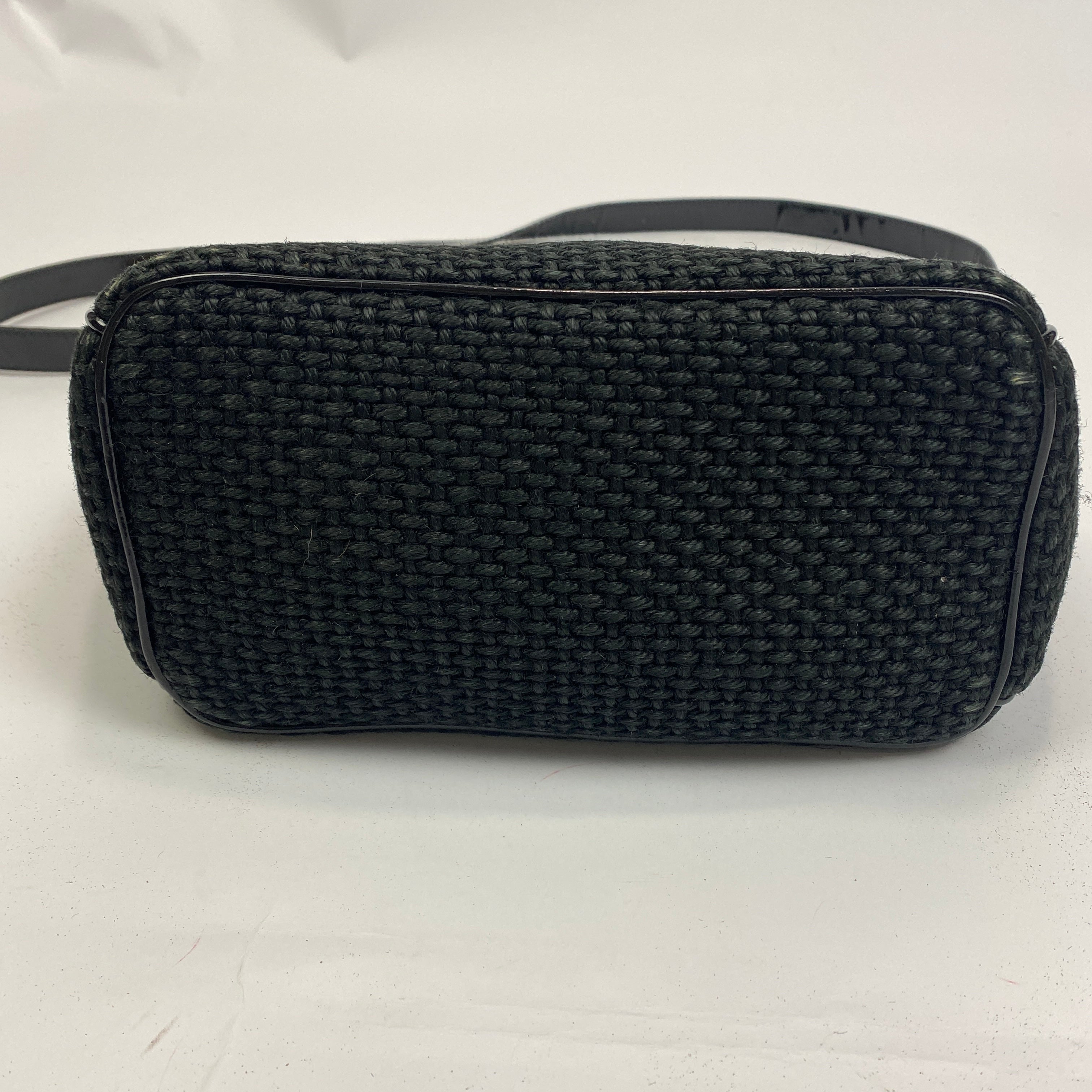 Bottega Veneta Vintage Black Woven Shoulderbag