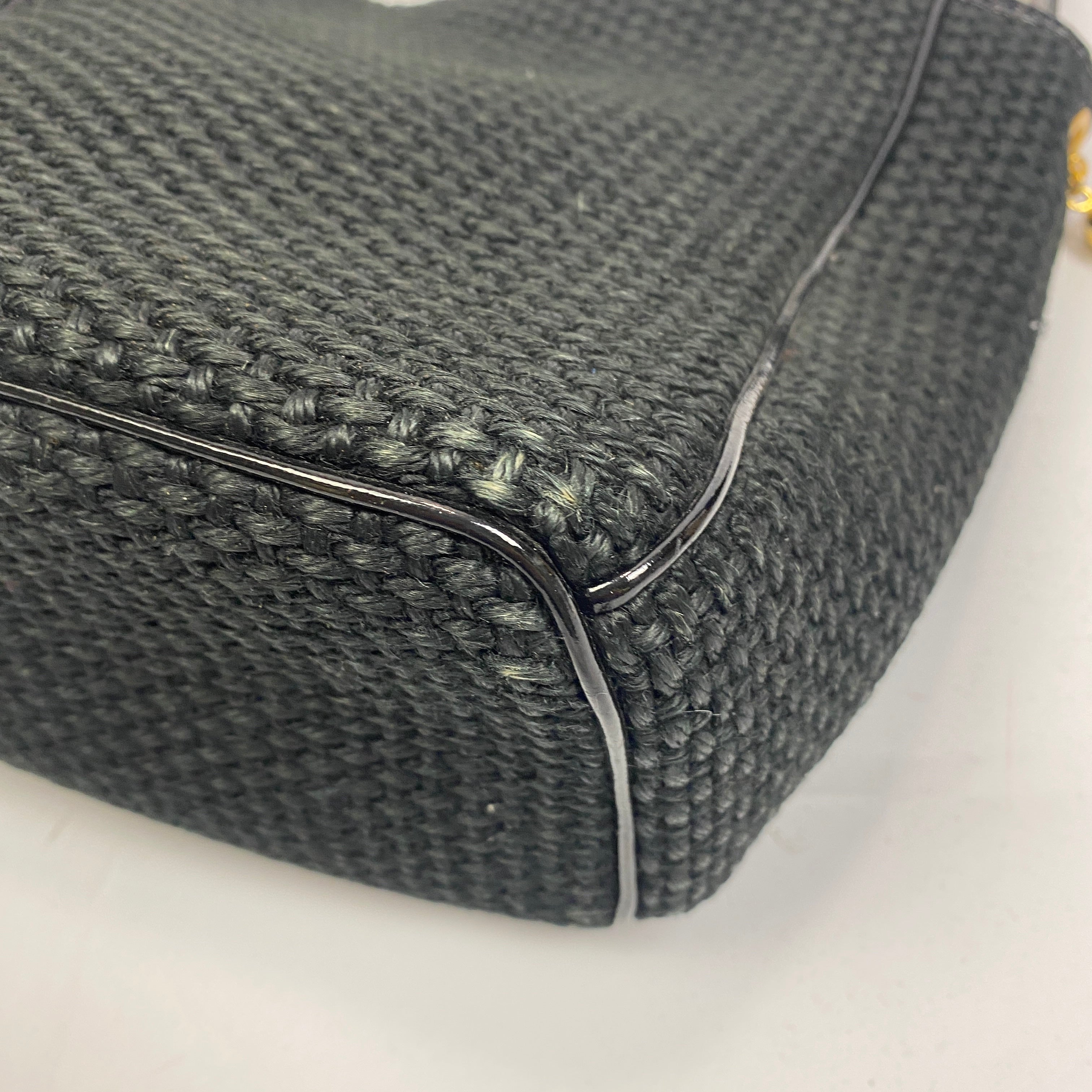 Bottega Veneta Vintage Black Woven Shoulderbag