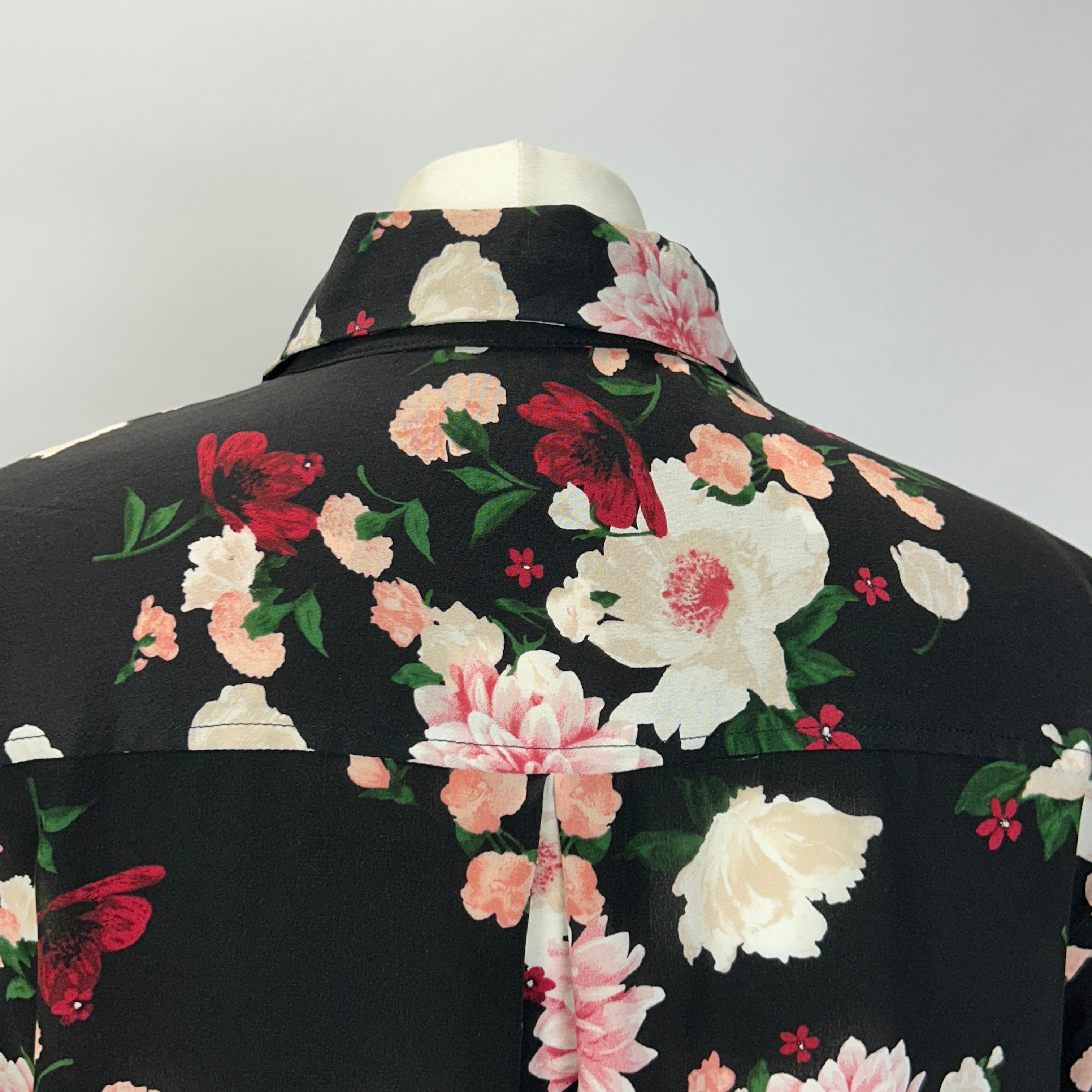 Equipment Black Floral Silk Shirt M