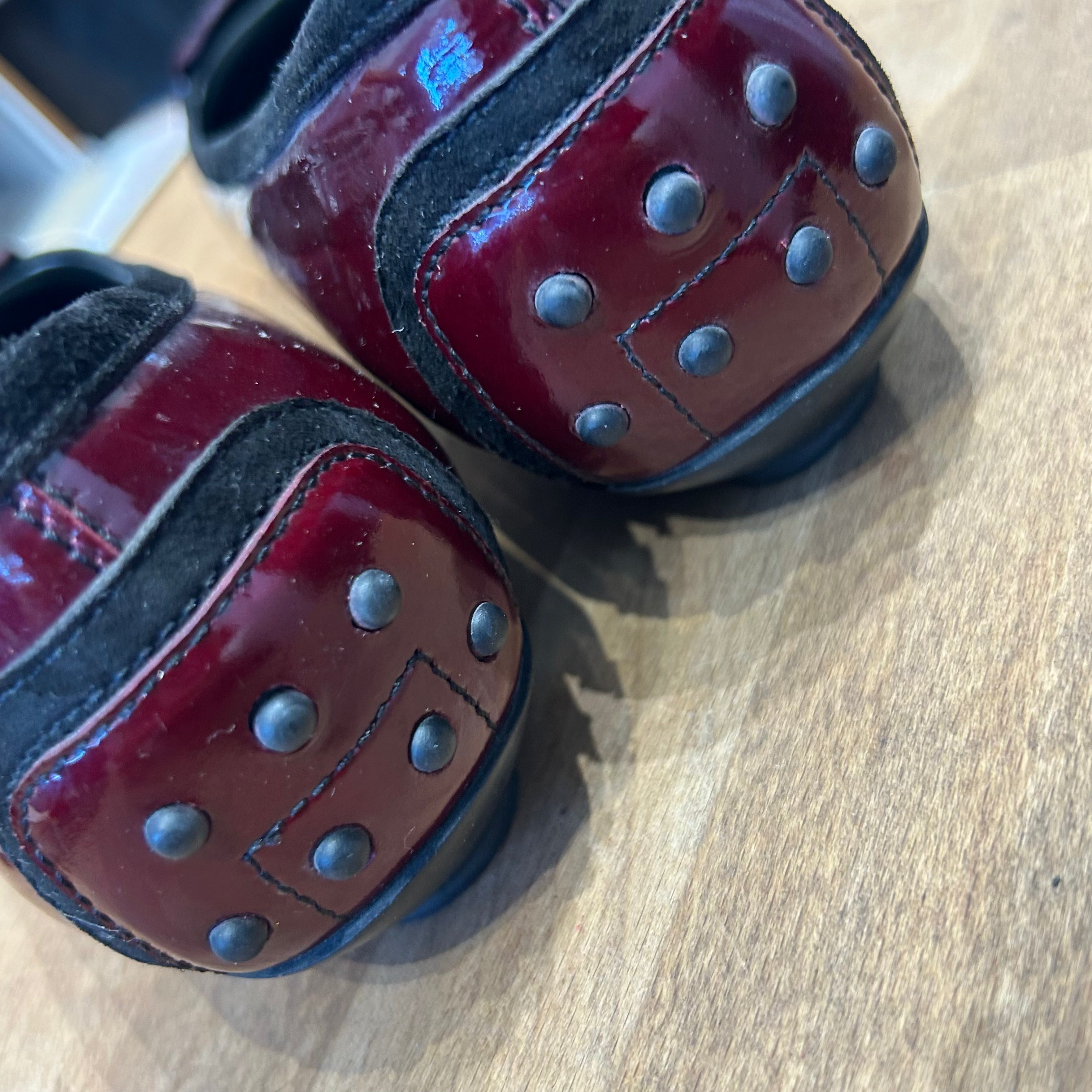 Tod's Burgundy Patent Snaffle Flat Pumps 38