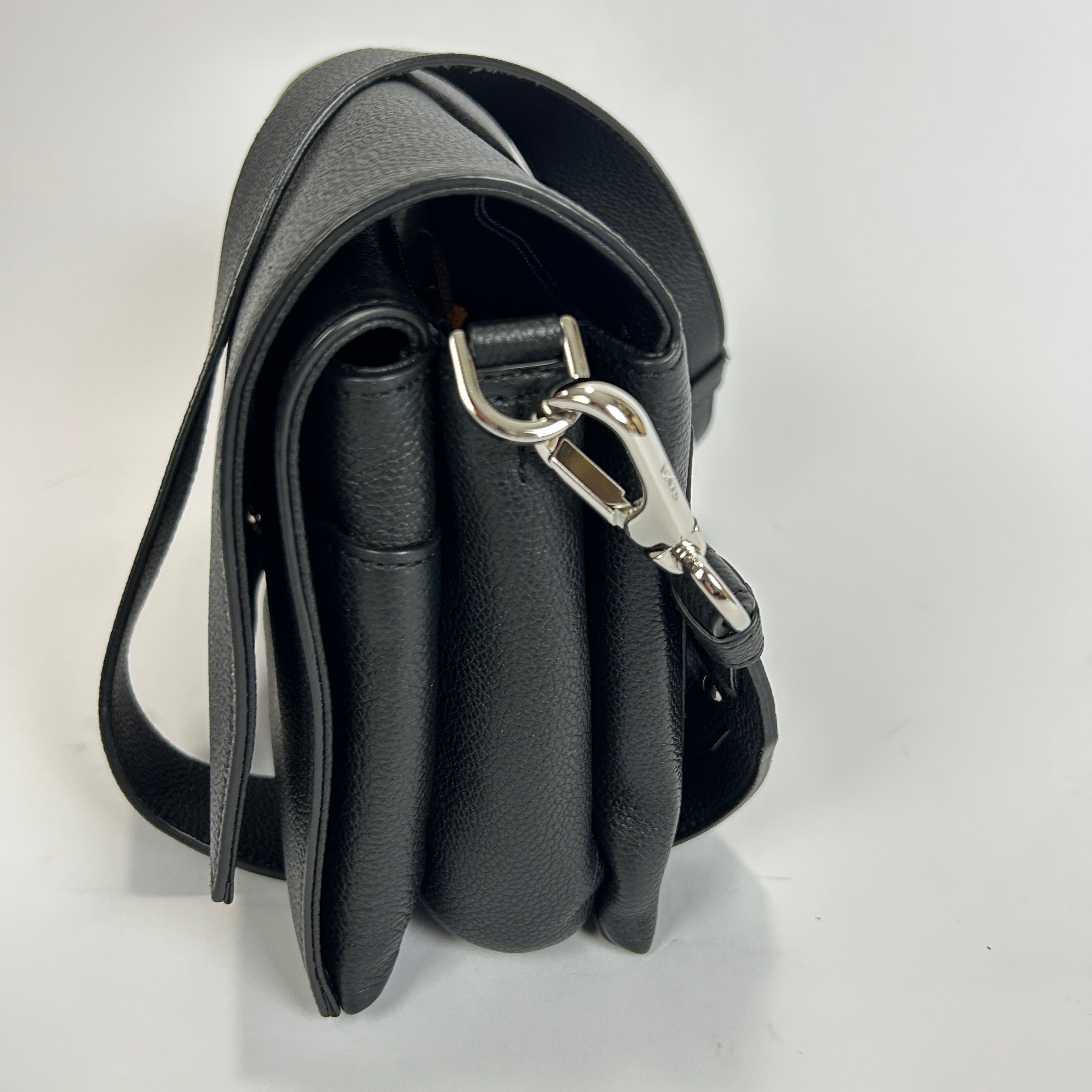Tods New £1152 Black Pebbled Calfskin Crossbody Bag