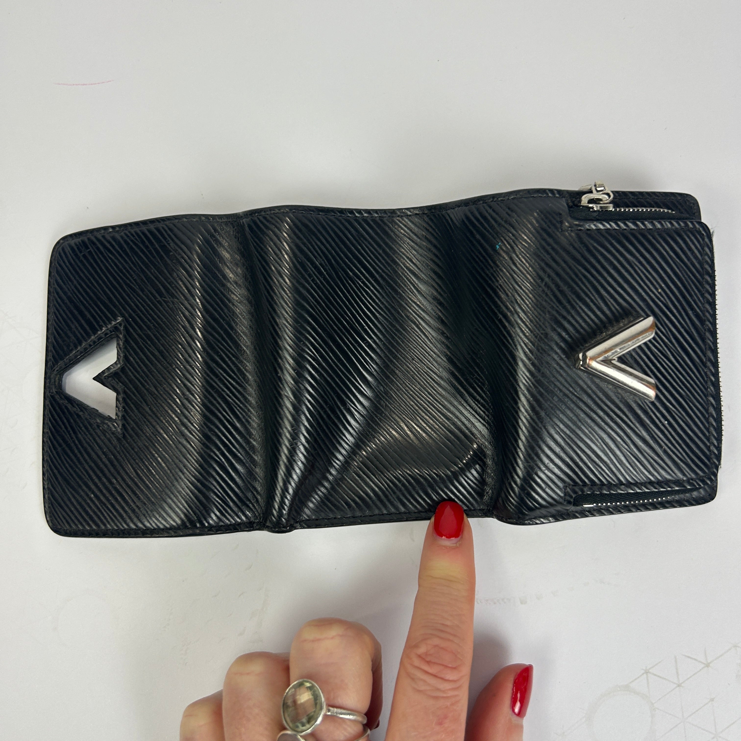 Louis Vuitton £650 Black Epi Leather Twist Compact Wallet