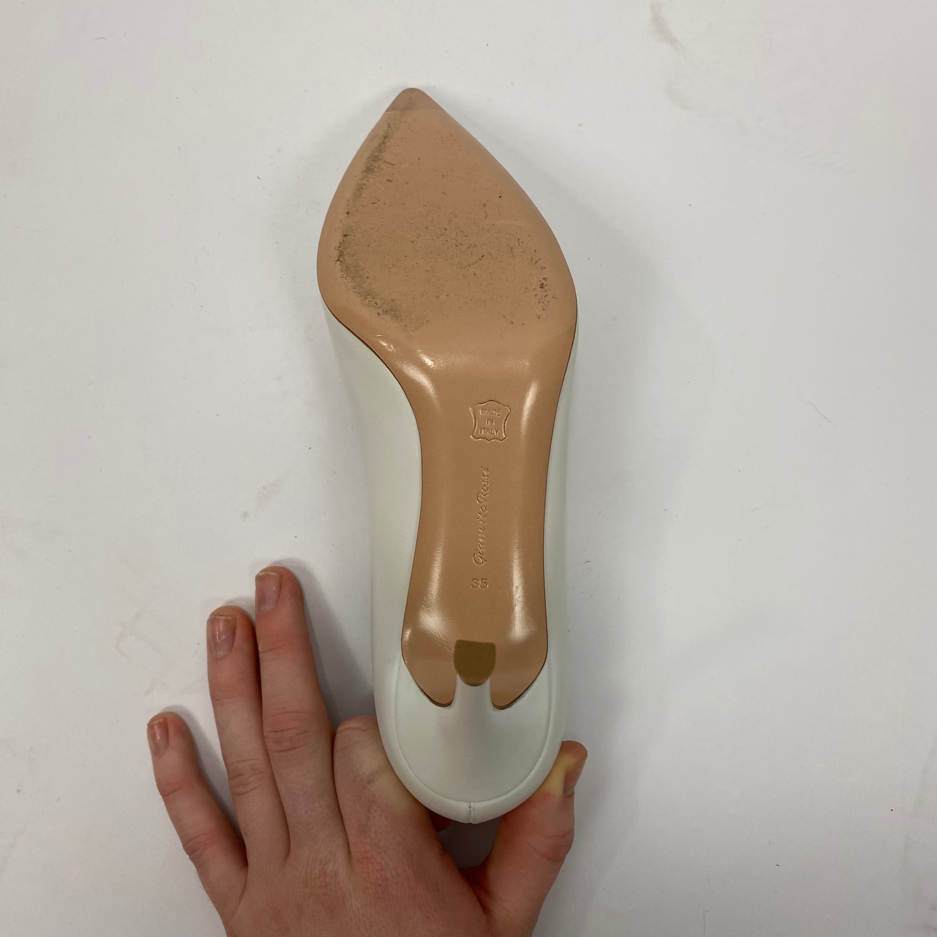 Gianvito Rossi £650 Ivory Gianvito 85 Leather Heels 35