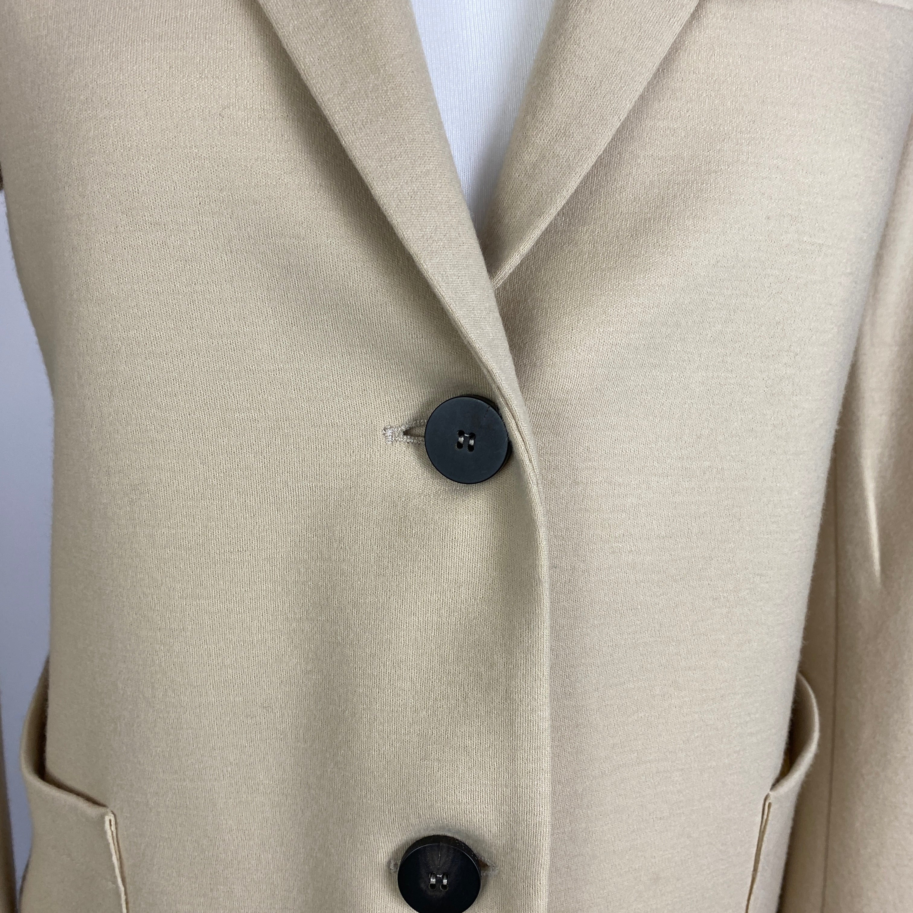 Harris Wharf £395 Cream Wool Jersey Blazer XS