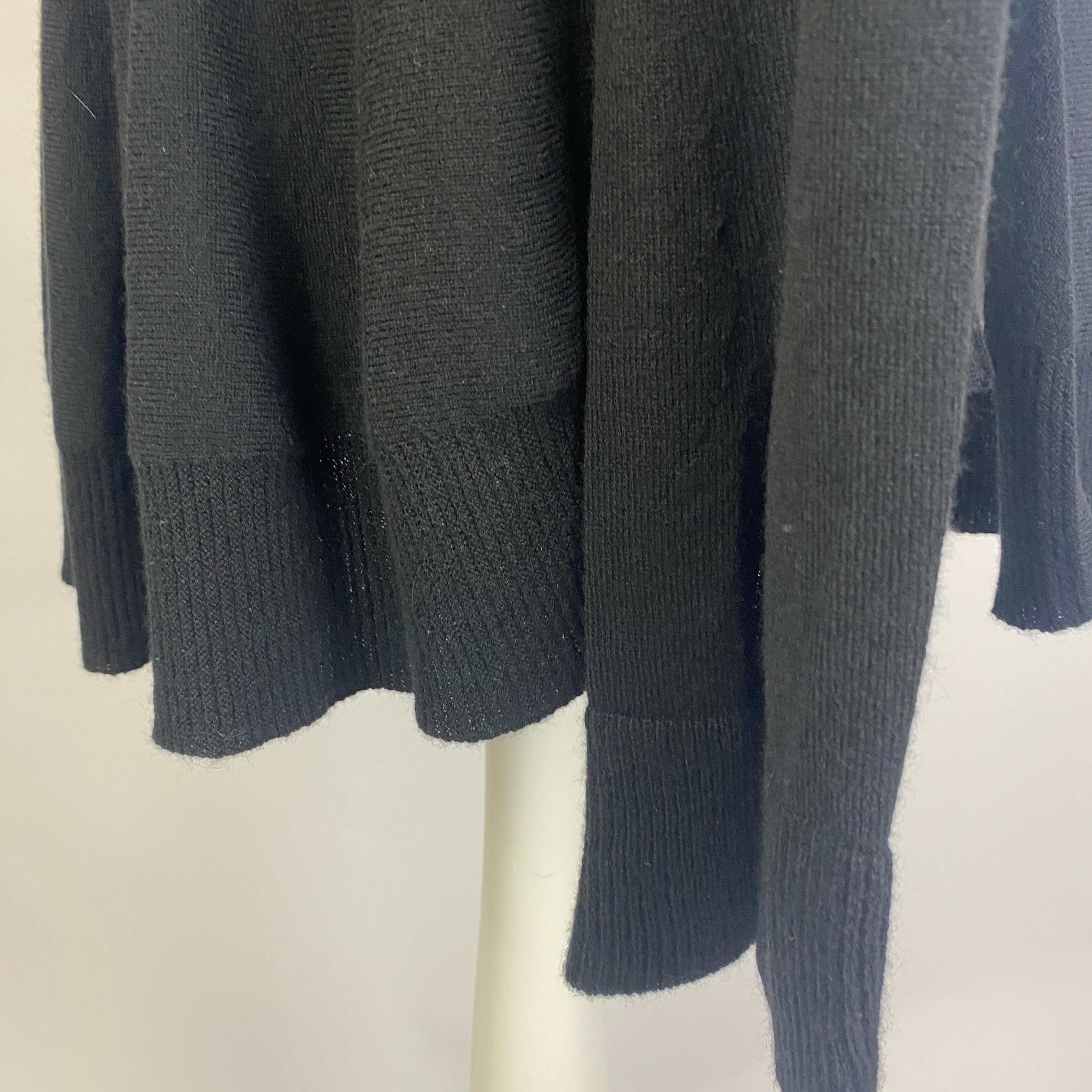 Alexander McQueen Black Wool & Cashmere Fluted Sweater XS/S